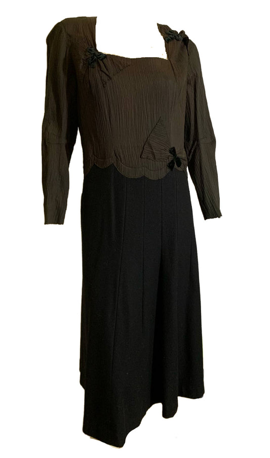 Crinkle Silk and Wool Black and Grey Dress with Velvet Accents circa 1920s