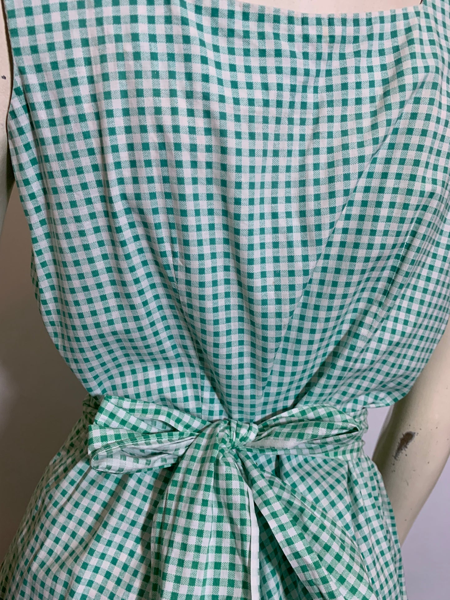 Grassy Green Gingham Cotton Day Dress with Zip Front circa 1940s