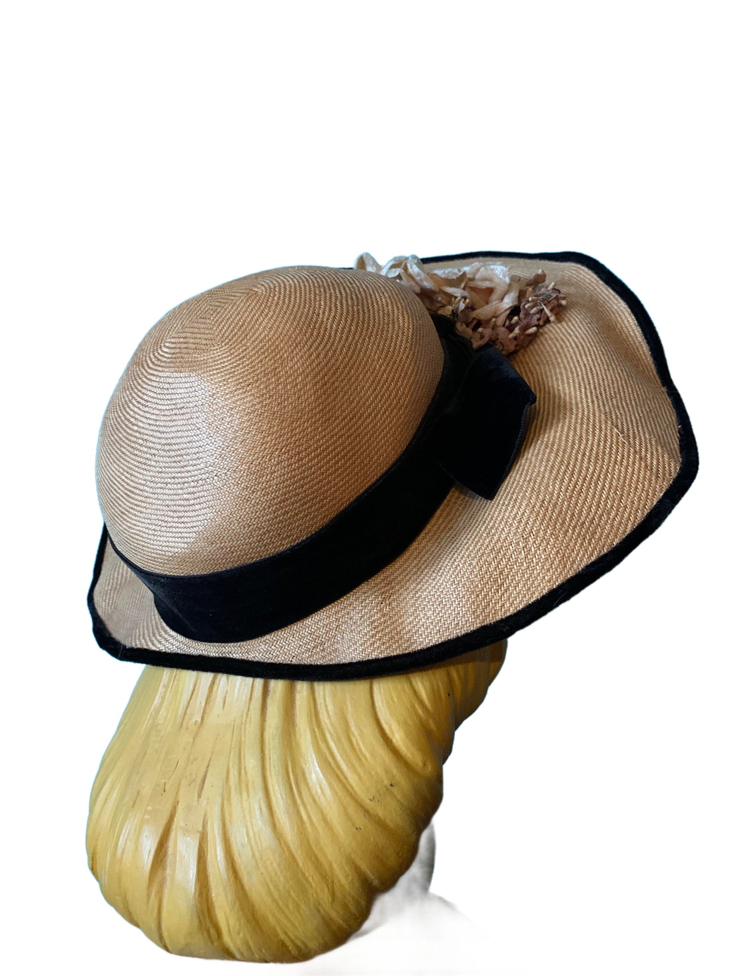 Wide Front Brim Straw Summer Hat with Velvet Flowers circa 1940s