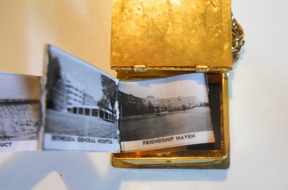 Iowa State Souvenir Necklace Fort Dodge Photo Book Locket circa 1960s