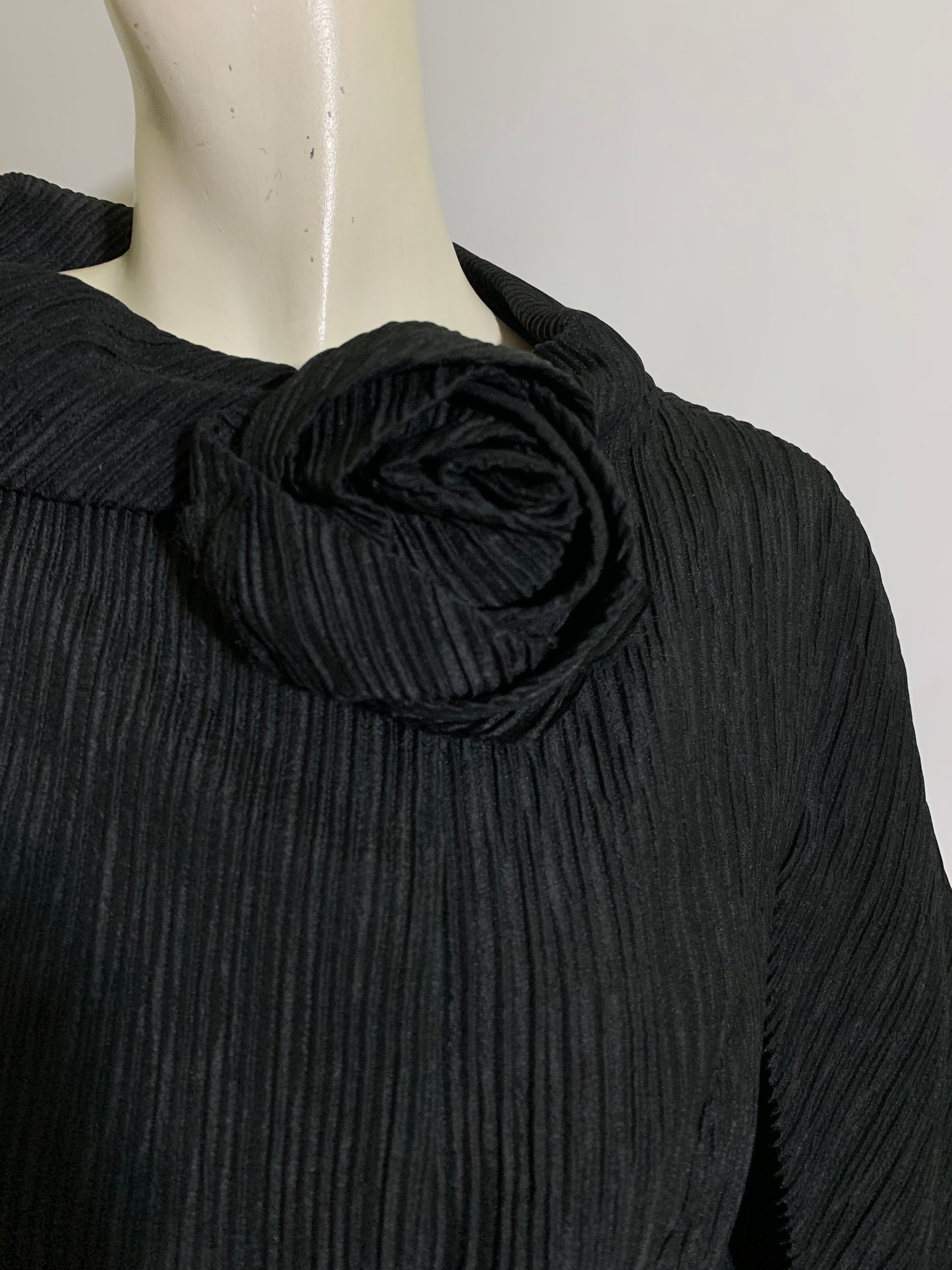 Elegant and Chic Black Textured Silk Cropped Jacket Suit with Flower circa 1960s