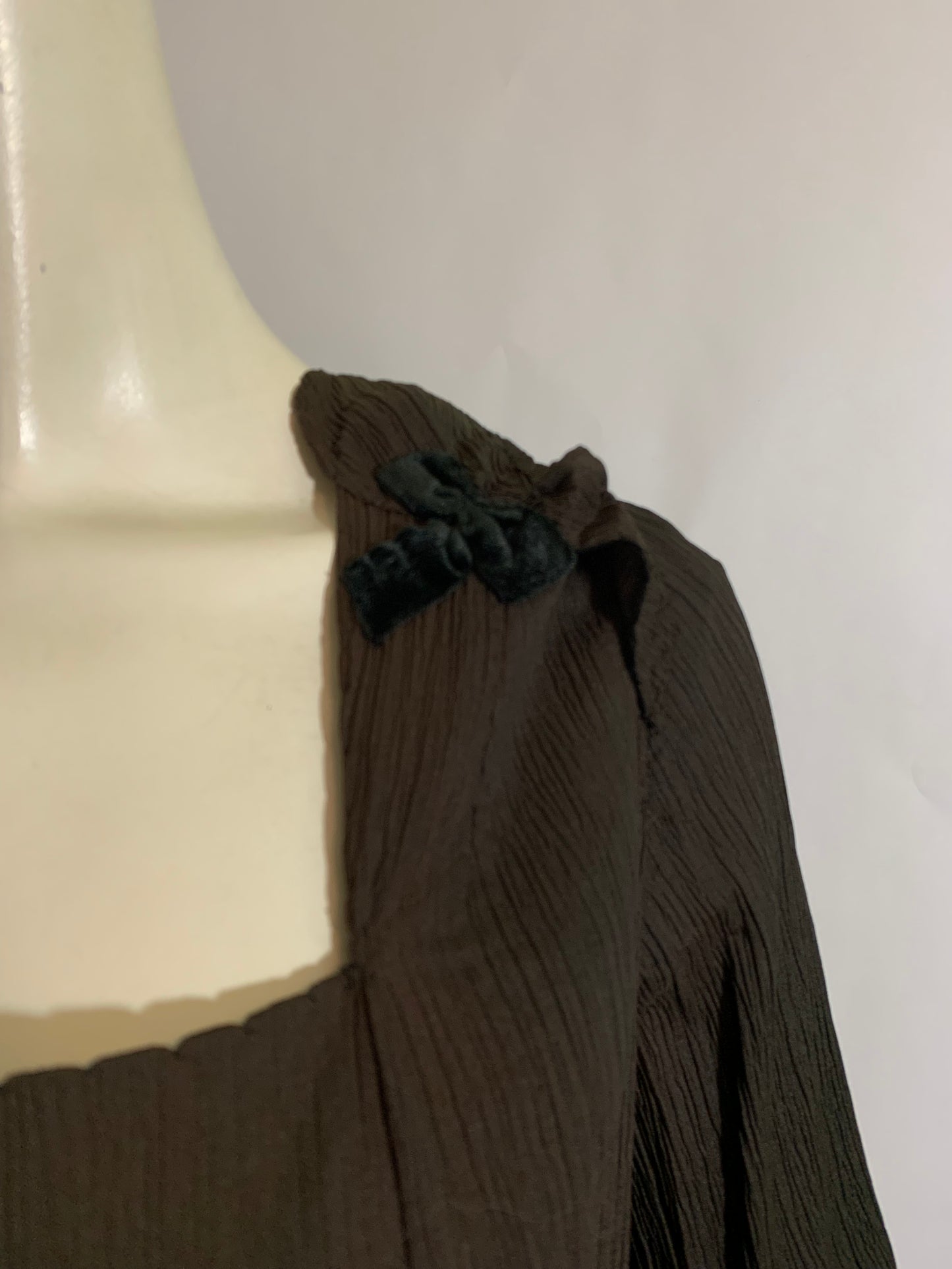 Crinkle Silk and Wool Black and Grey Dress with Velvet Accents circa 1920s