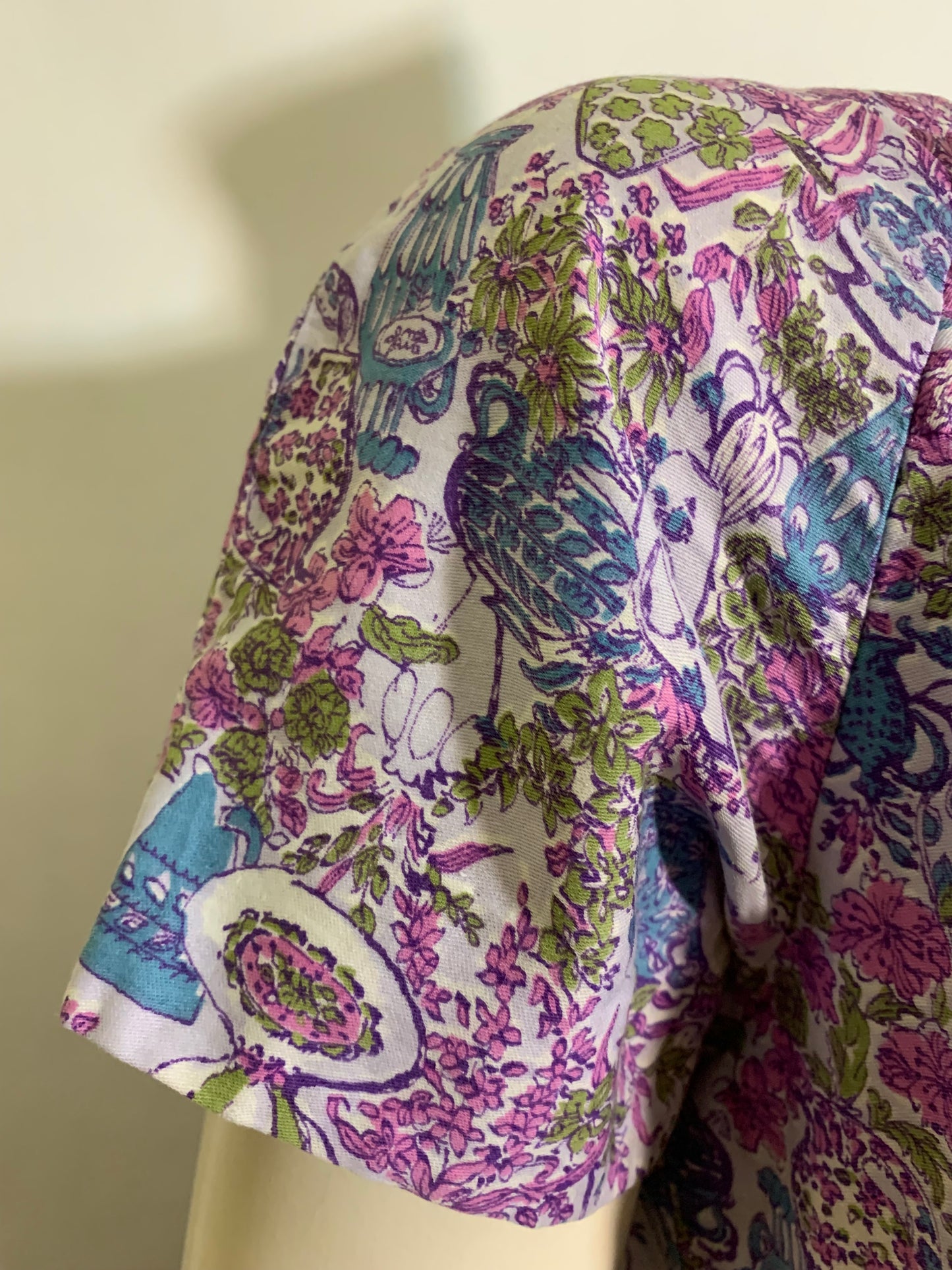 Delightful Lavender and Blue Flower Filled Vase Novelty Print Dress circa 1960s