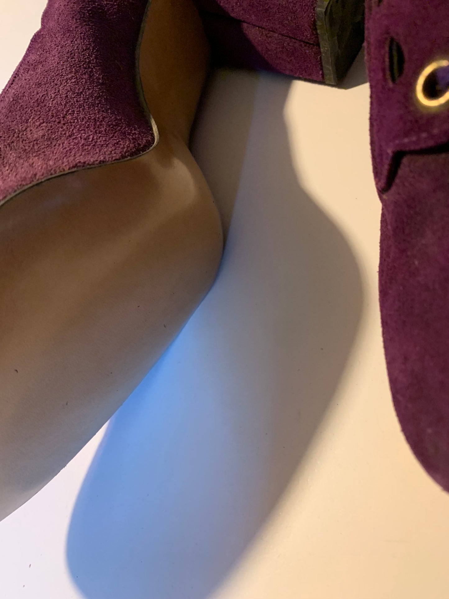 Purple Suede Chunky Heel Shoes with Cut Work Design circa 1970s US 8N