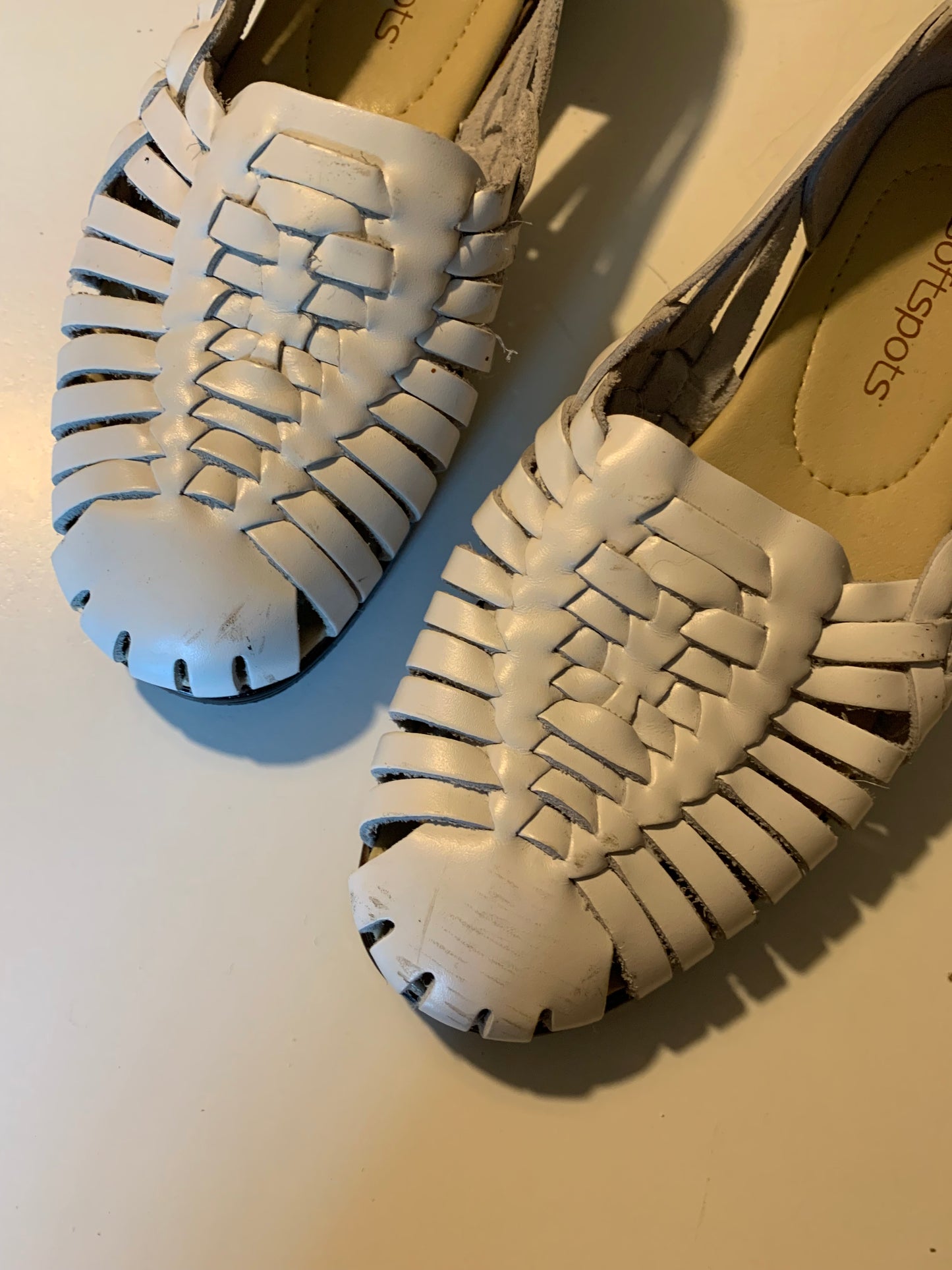 White Leather Classic Huaraches circa 1980s sz 6