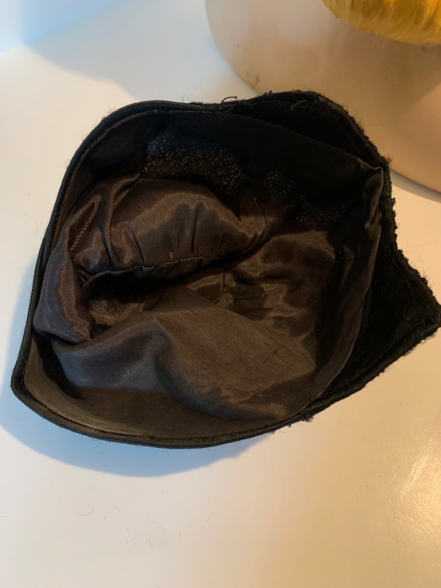 Black Art Deco Silk and Sisal Cloche Hat circa 1920s