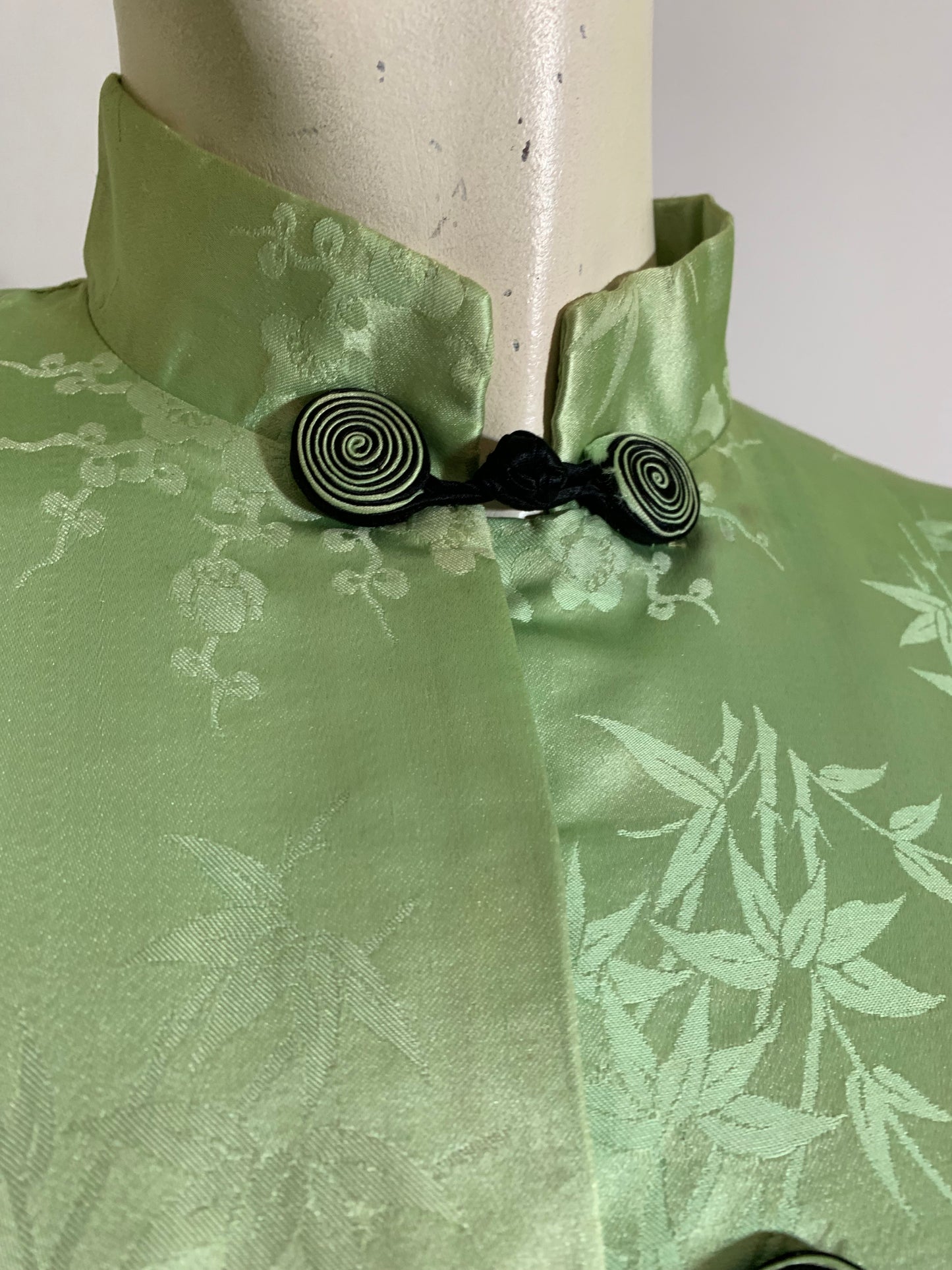 Seafoam Chinese Silk and Black Silk Charmeuse Bell Sleeve Dressing Gown Robe circa 1940s