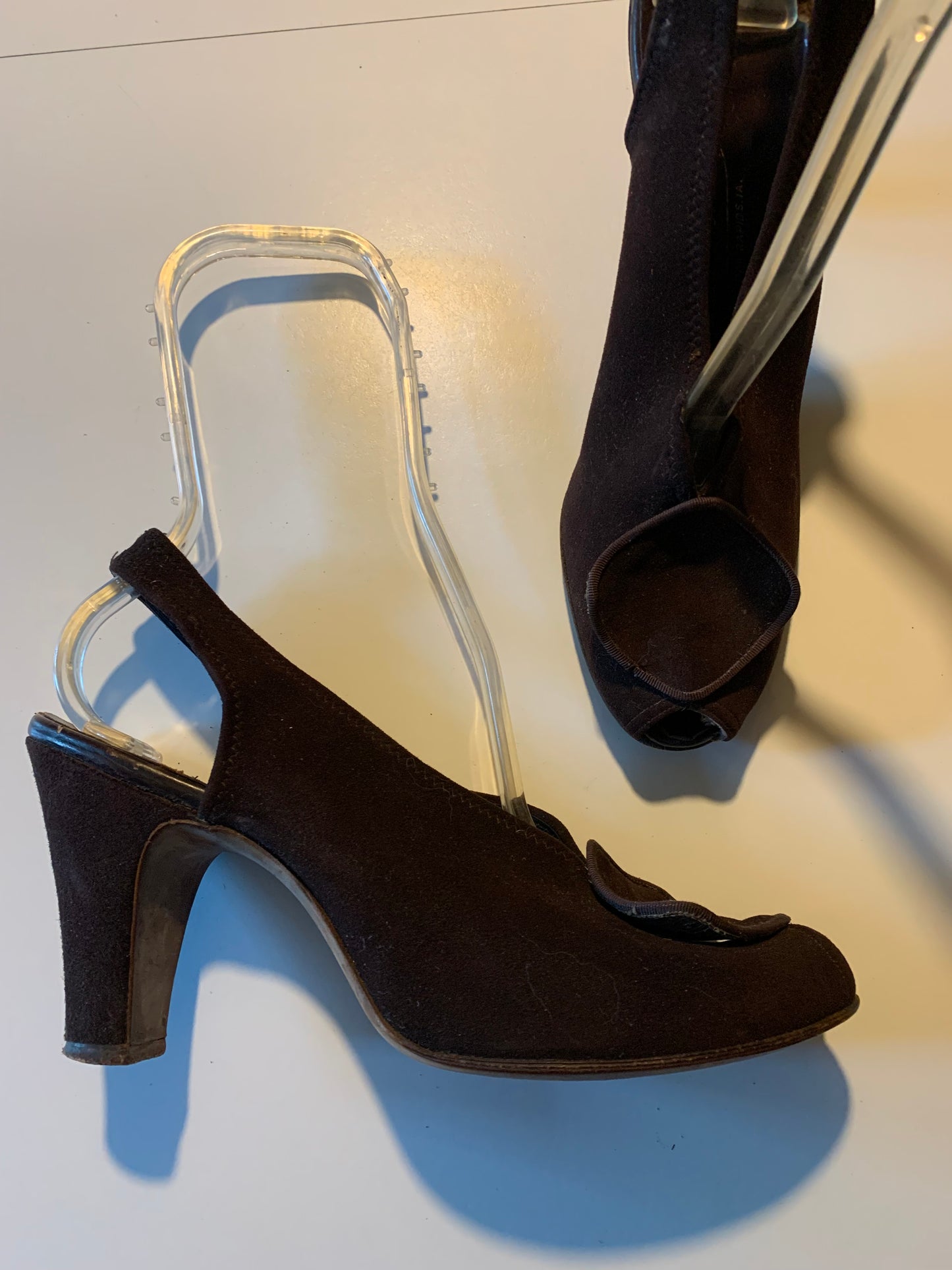 Chunky Heel Slingback Brown Suede Peep Toe Shoes circa 1940s US 6.5