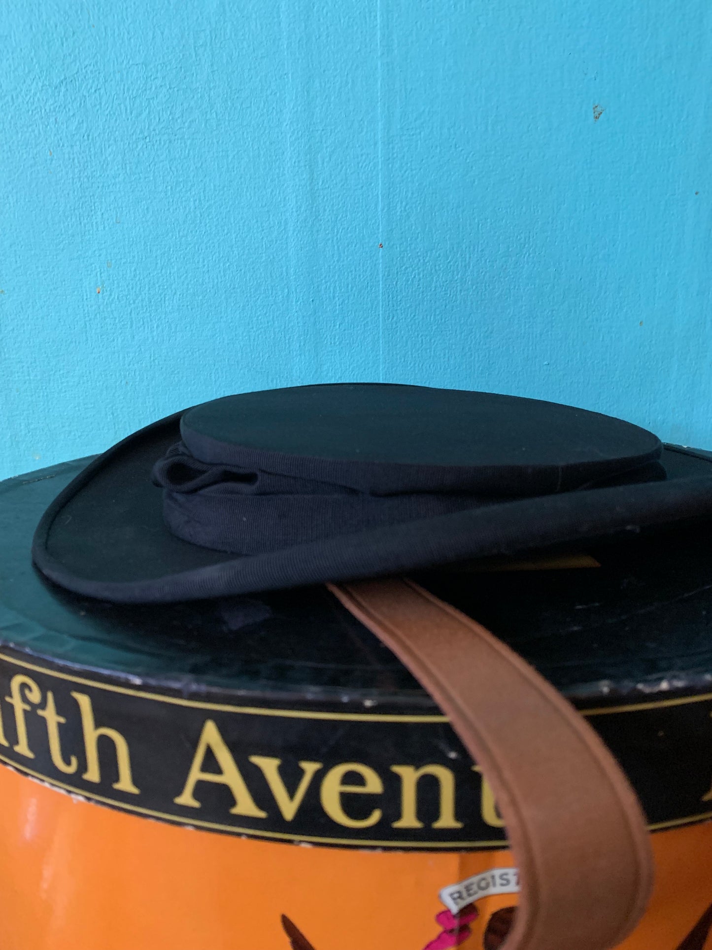 Collapsible Black Faille Opera Top Hat circa 1930s 6 7/8 S