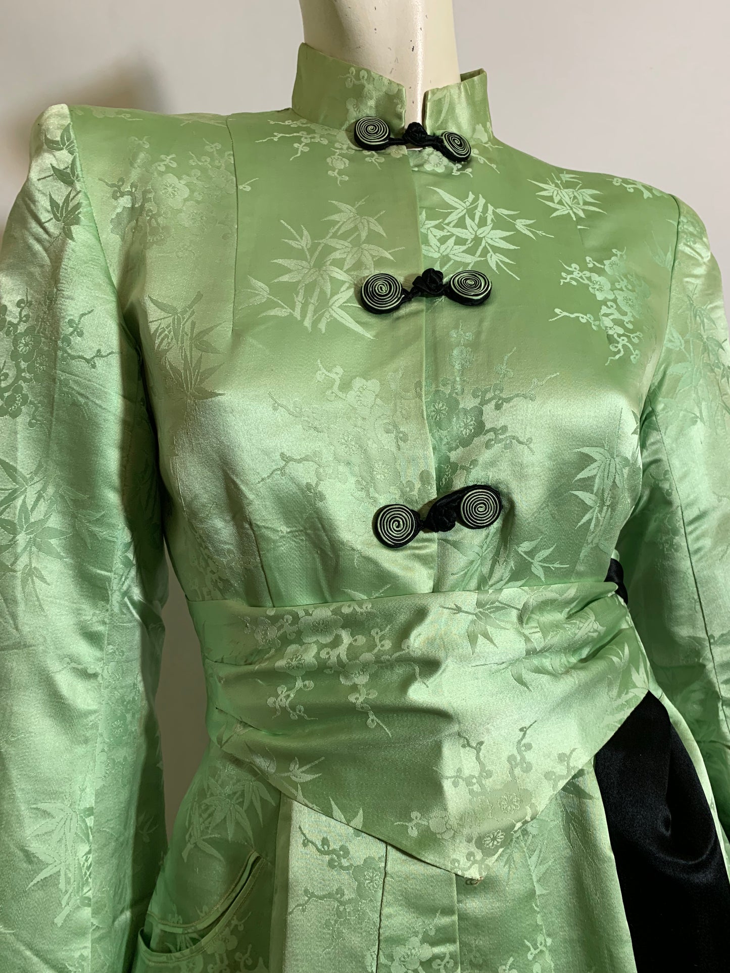Seafoam Chinese Silk and Black Silk Charmeuse Bell Sleeve Dressing Gown Robe circa 1940s