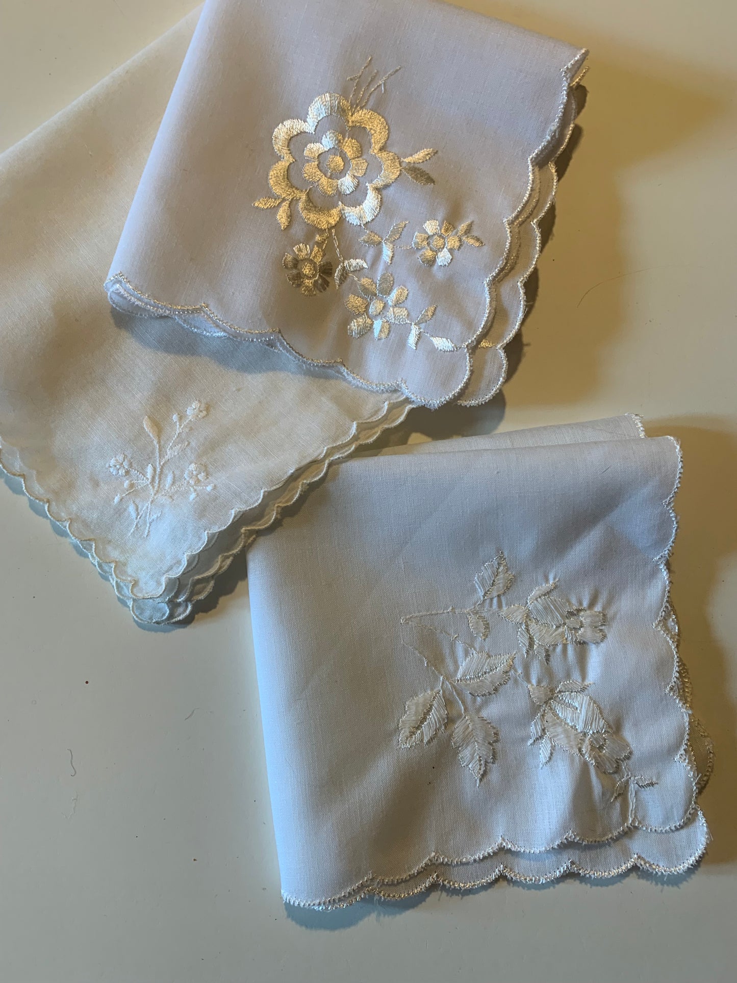Lot 3 White Cotton Handkerchiefs with Embroidered Flowers and Scalloped Edges circa 1960s