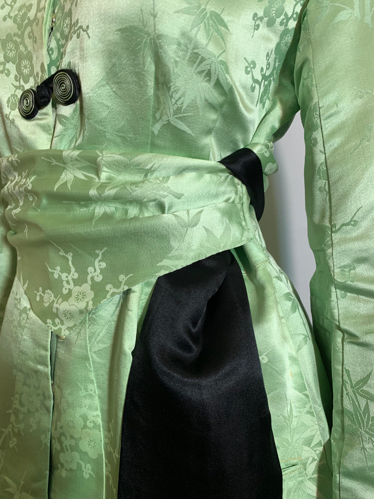 Seafoam Chinese Silk and Black Silk Charmeuse Bell Sleeve Dressing Gown Robe circa 1940s