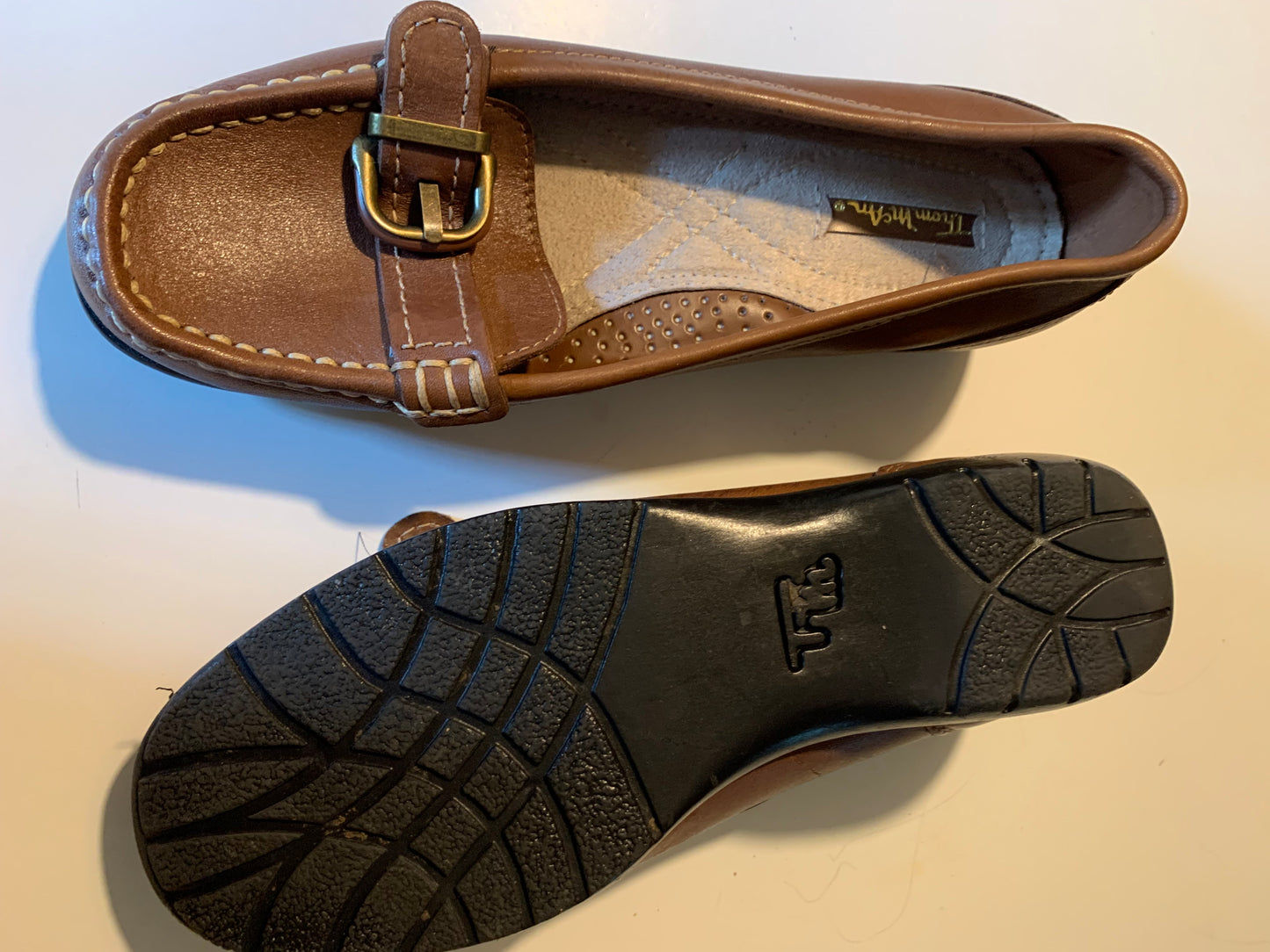 Classic Little Brown Buckle Topped Loafers circa 1980s sz 6