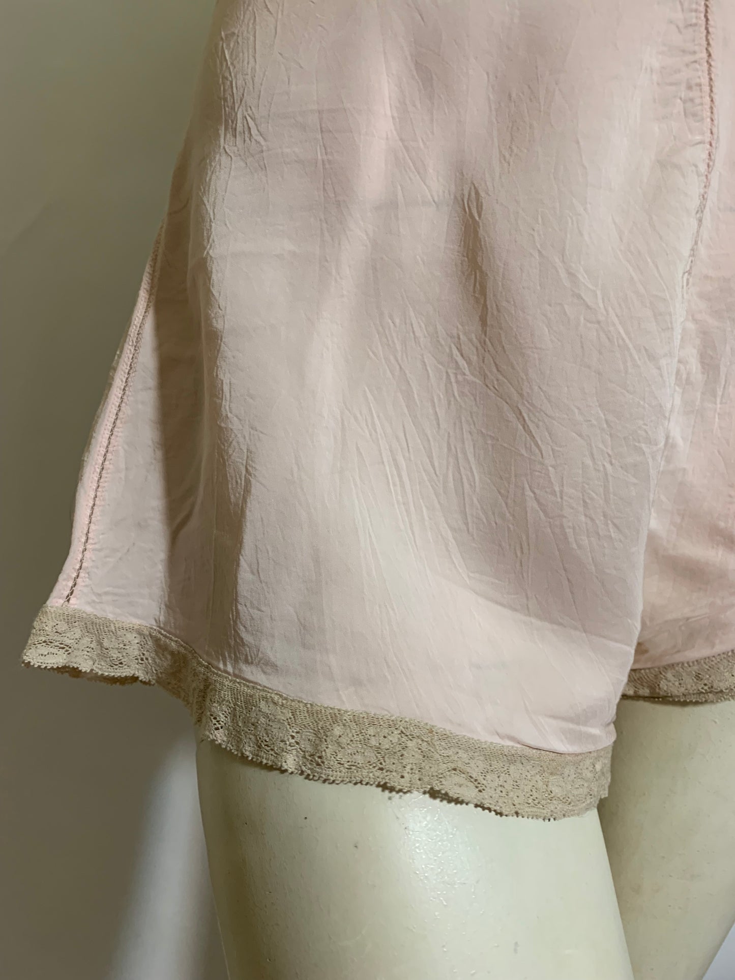 Petal Pink Rayon Lace Trimmed Tap Pants circa 1940s