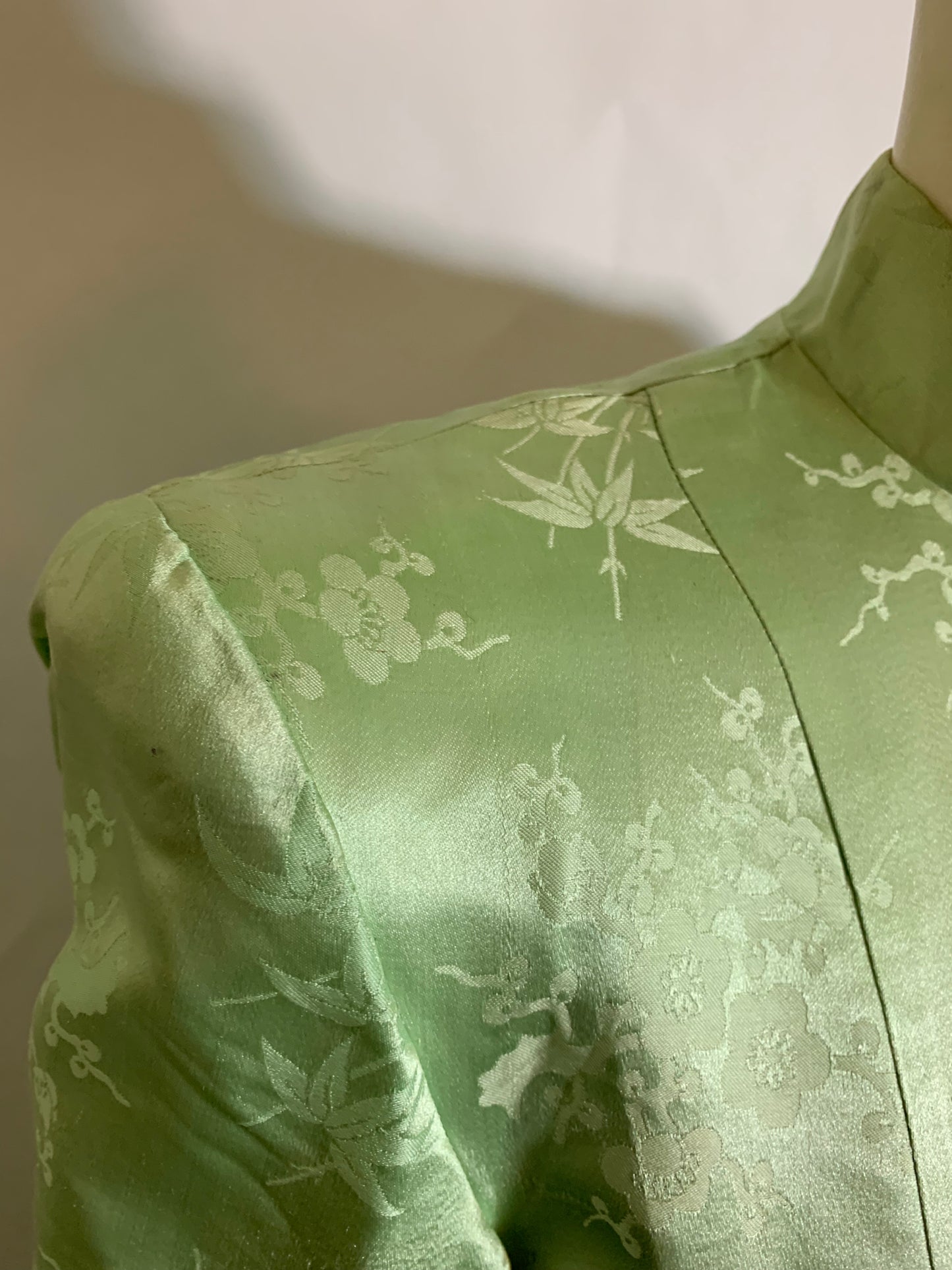 Seafoam Chinese Silk and Black Silk Charmeuse Bell Sleeve Dressing Gown Robe circa 1940s