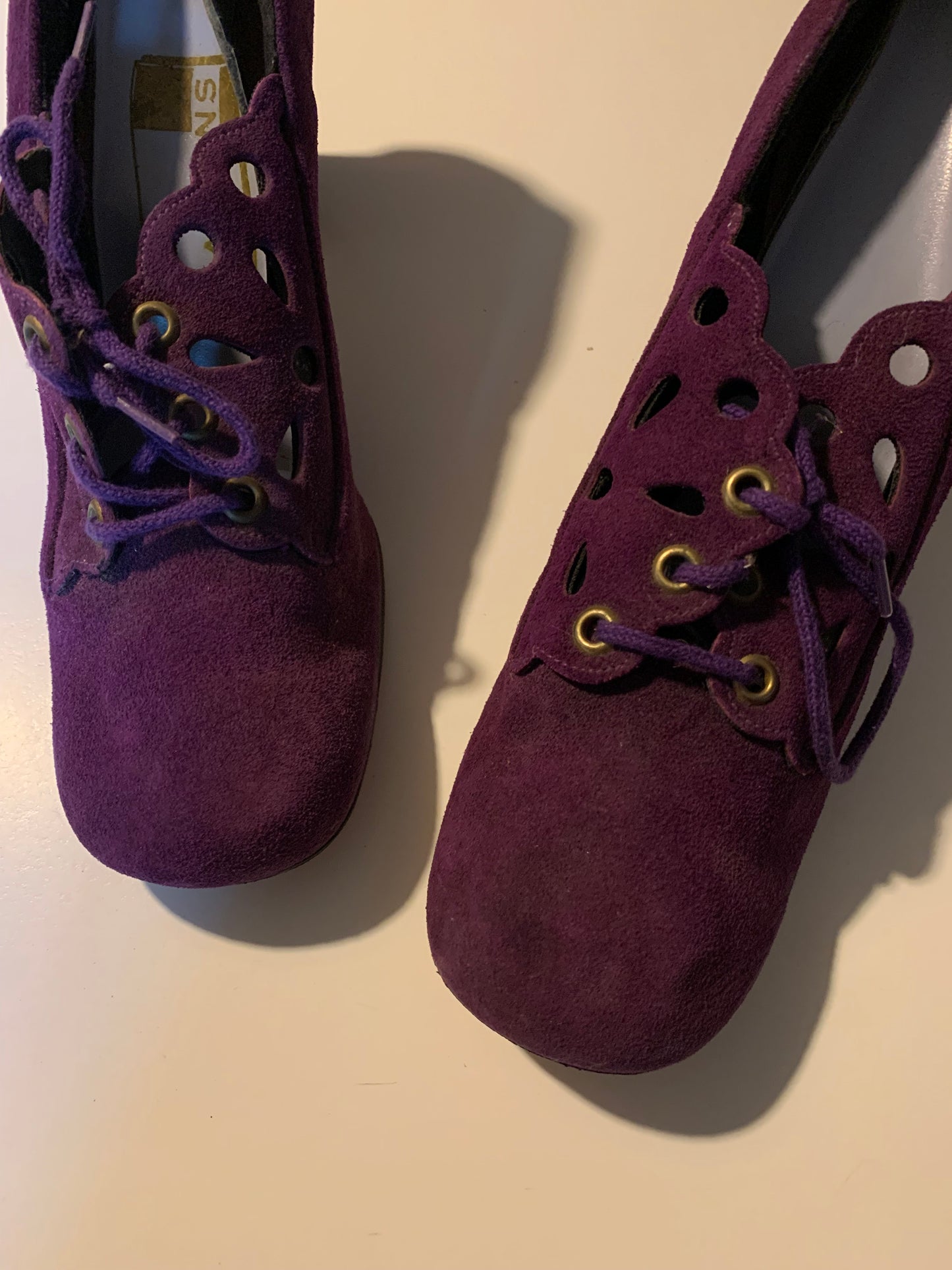 Purple Suede Chunky Heel Shoes with Cut Work Design circa 1970s US 8N