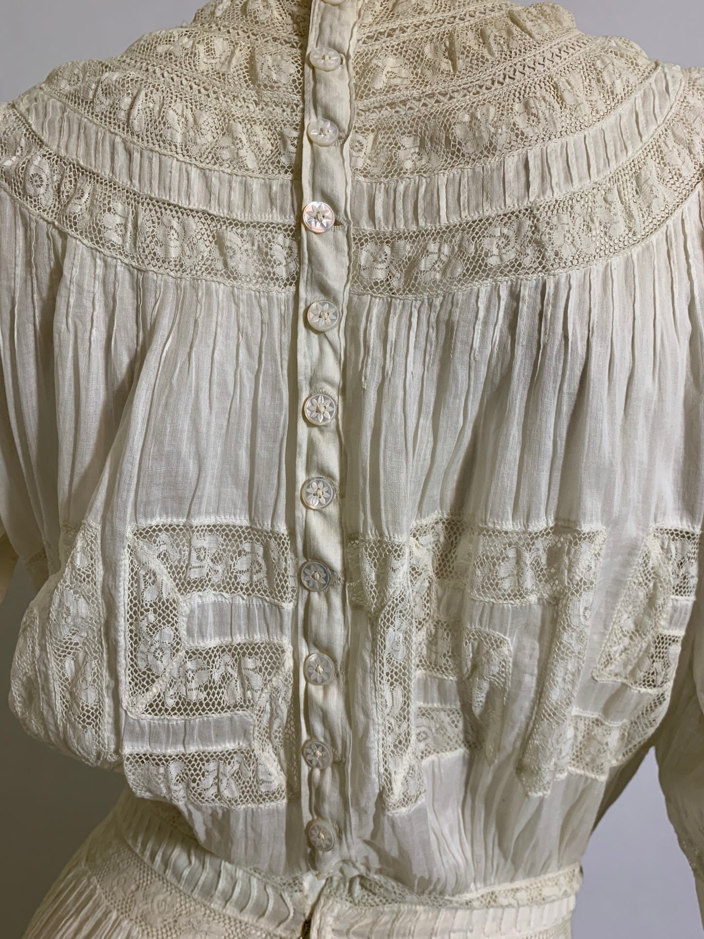 Sweet White Lawn Cotton Pin Tucked Lace Trimmed Garden Party Dress circa 1890s