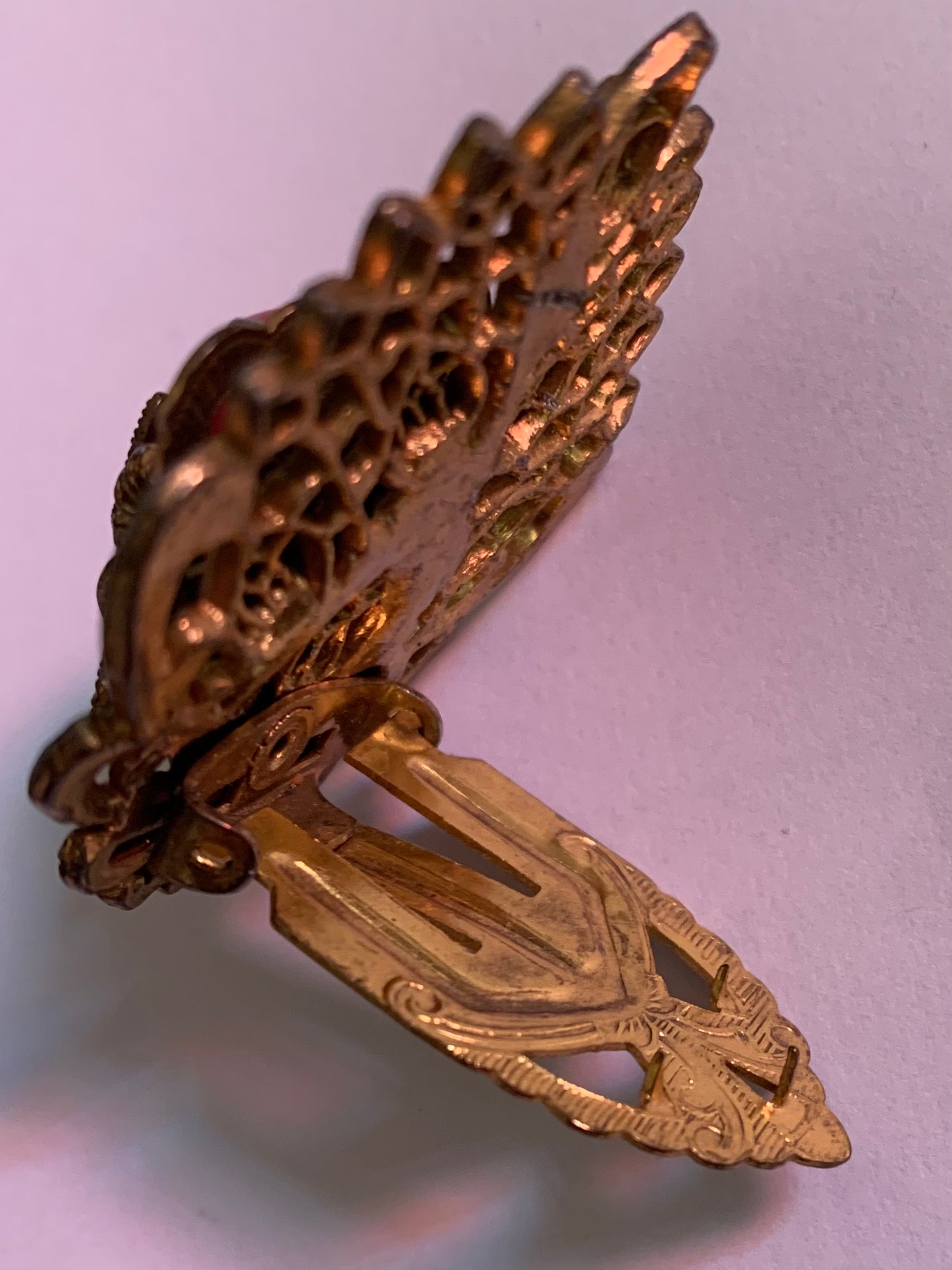 Red Art Glass Florenza Style Filigree Dress or Fur Clip Set circa 1910s