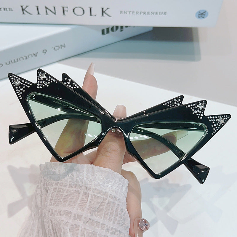 Lightning- the Jagged Cat Eye Sunglasses with Rhinestones 4 Colors