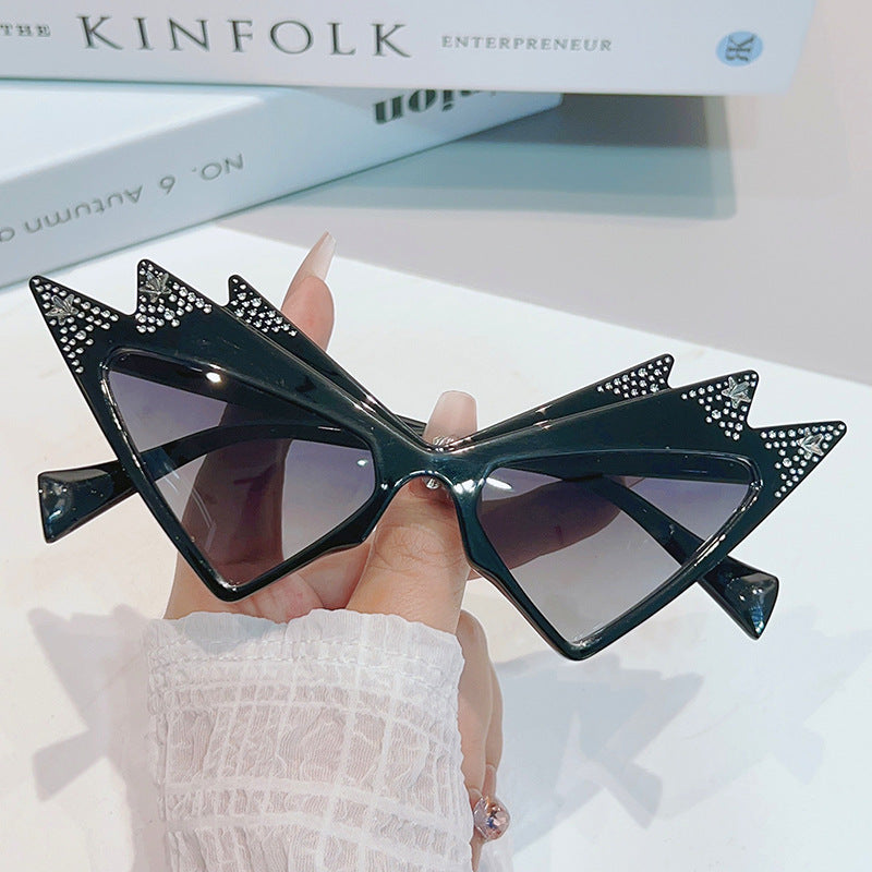 Lightning- the Jagged Cat Eye Sunglasses with Rhinestones 4 Colors