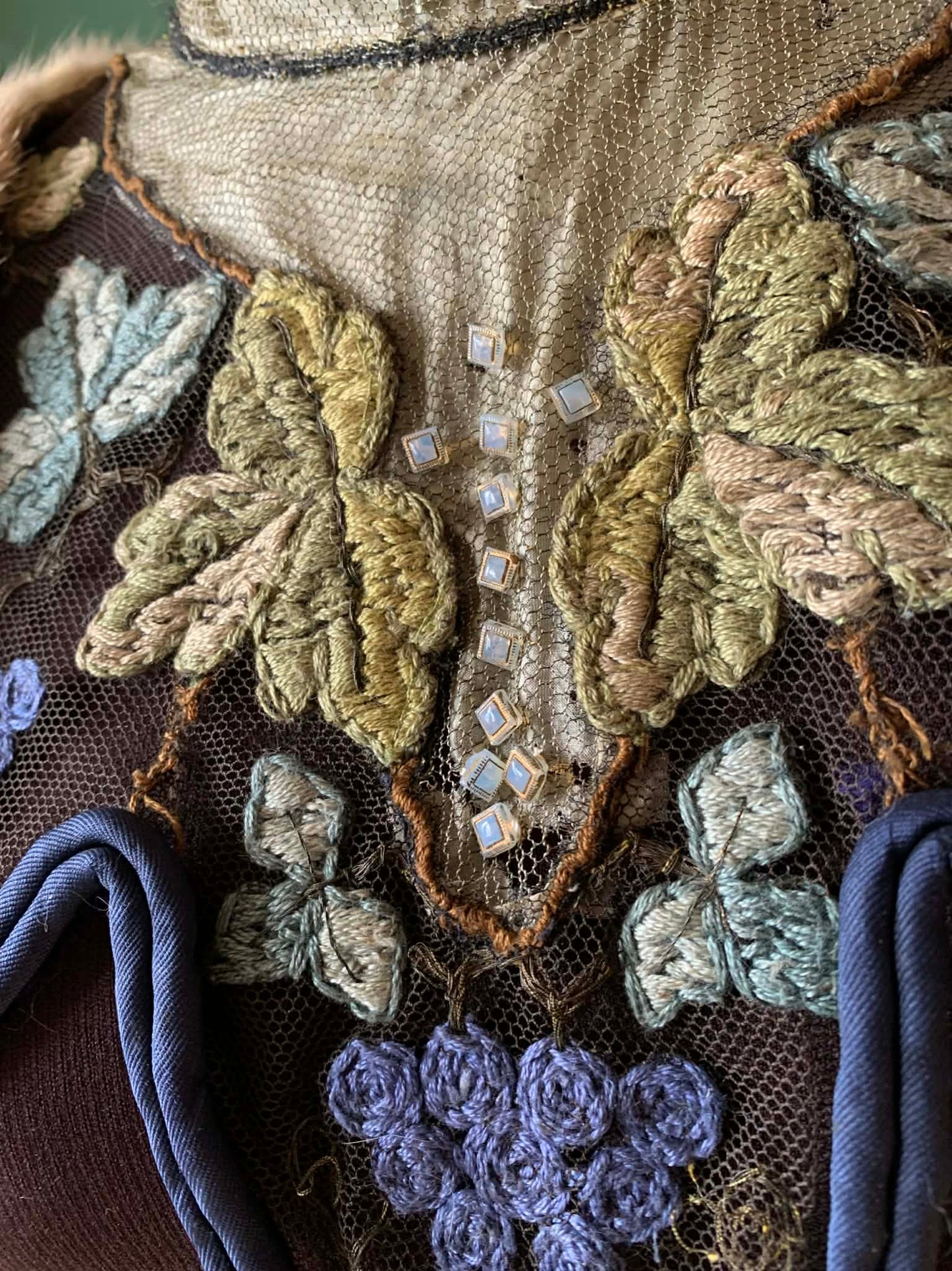 Vicereine Reimagined Victorian Bodice Neckline and Fur Collar