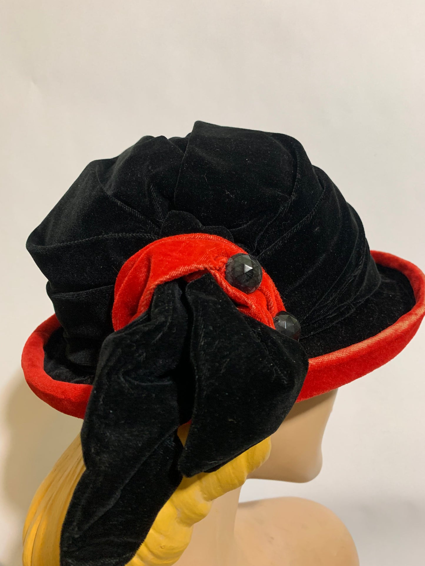 Black Velvet Curved Brim Hat with Tomato Red Accents circa 1910s