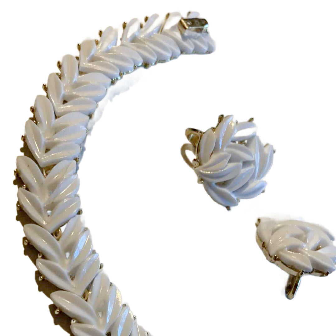Leaf Link Bracelet and Earrings White Thermoset Plastic circa 1950s