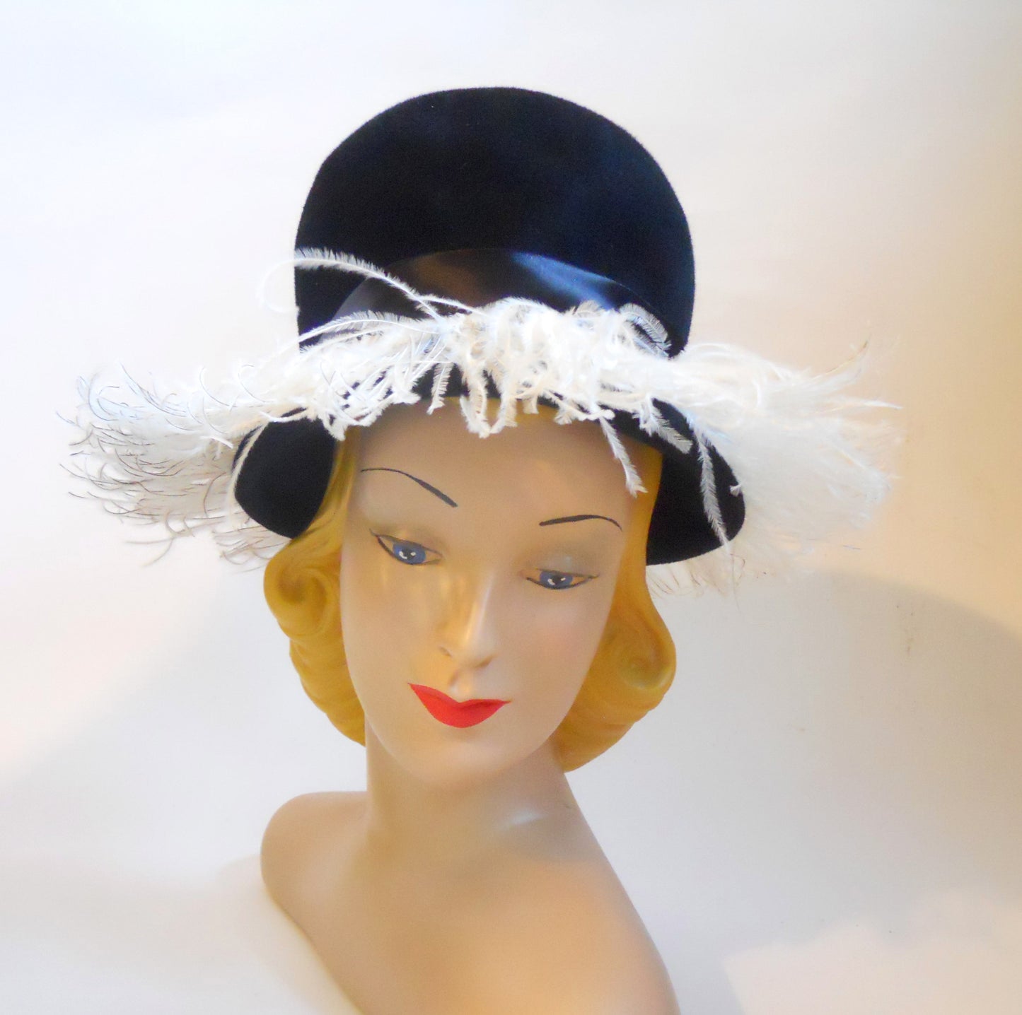 Black Felted 1960s Bubble Hat with Marabou Fringe