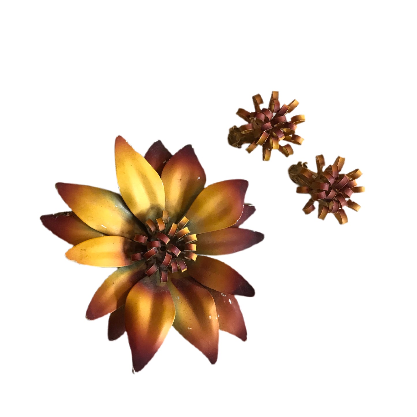 Sunset Ombre Hued Metal Daisy Flower Brooch & Clip Earrings Demi Set circa 1960s