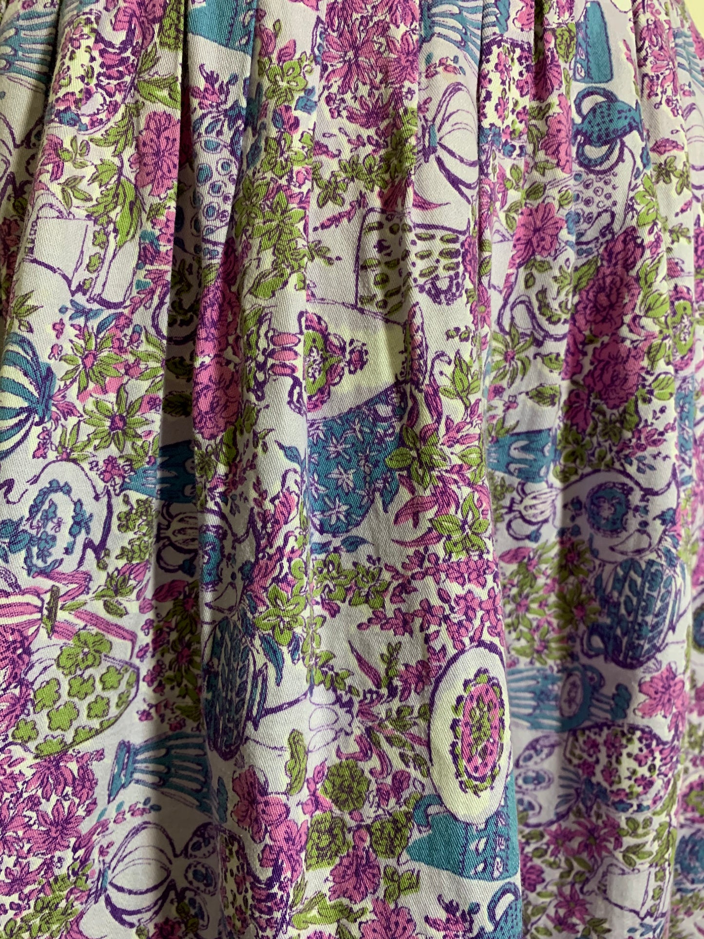 Delightful Lavender and Blue Flower Filled Vase Novelty Print Dress circa 1960s