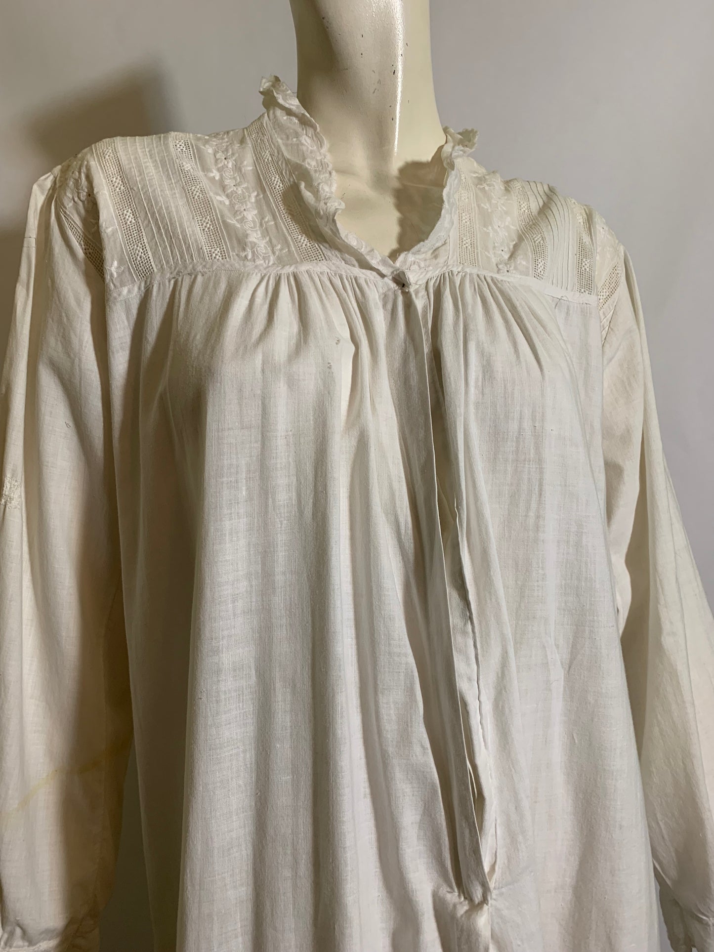 Sweet White Cotton Nightgown with Crocheted Neckline circa 1910s