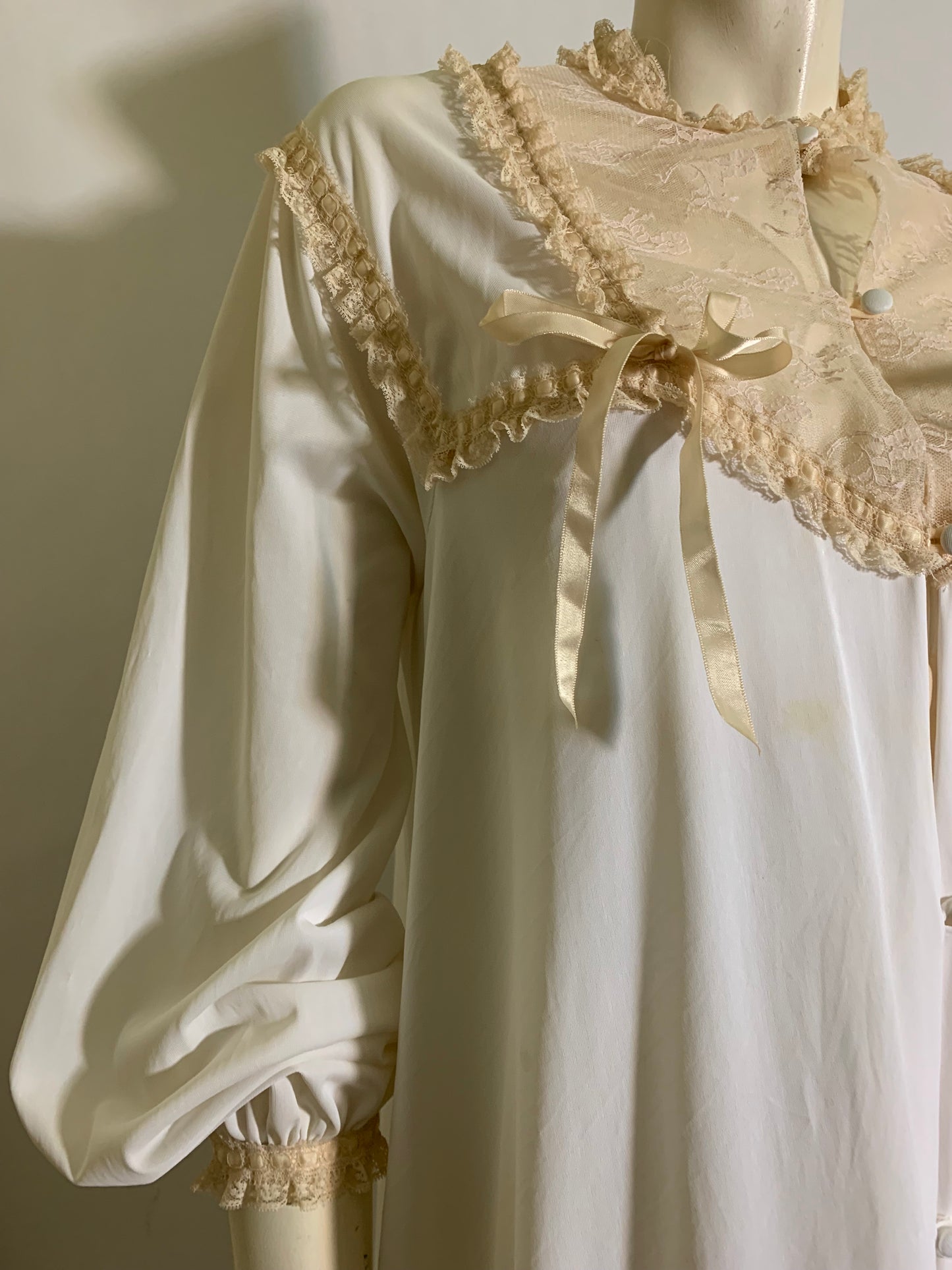 Romantic Porcelain White Nylon Nightgown & Robe Peignoir Set with Ribbons and Lace circa 1970s