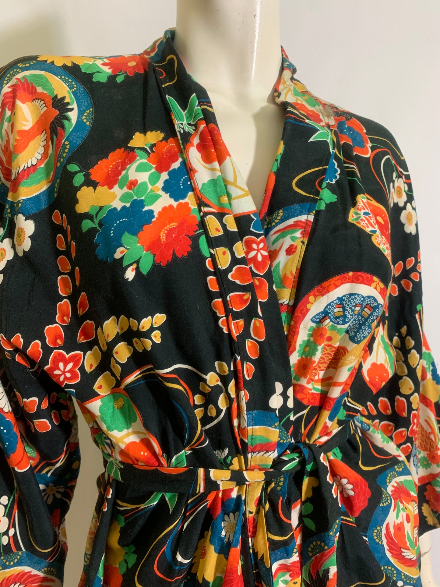 Japanese Bird and Flower Print Black Rayon Robe circa 1940s