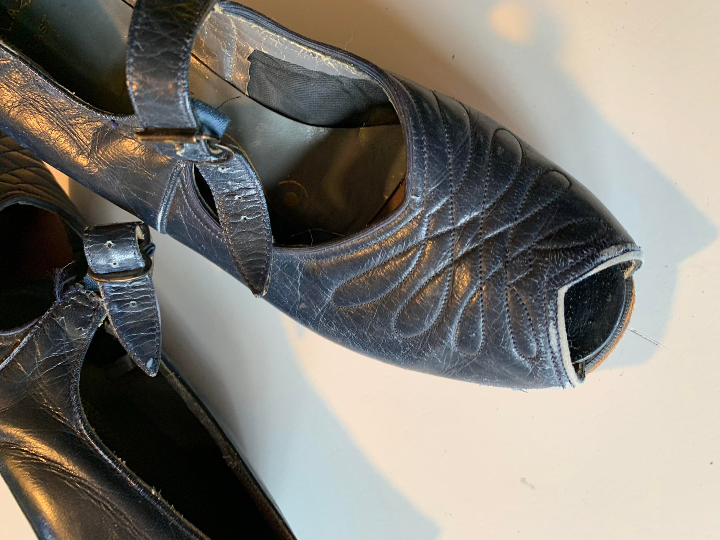 Blue Leather Top Stitched Low Heel Peep Toe Shoes circa 1940s 6