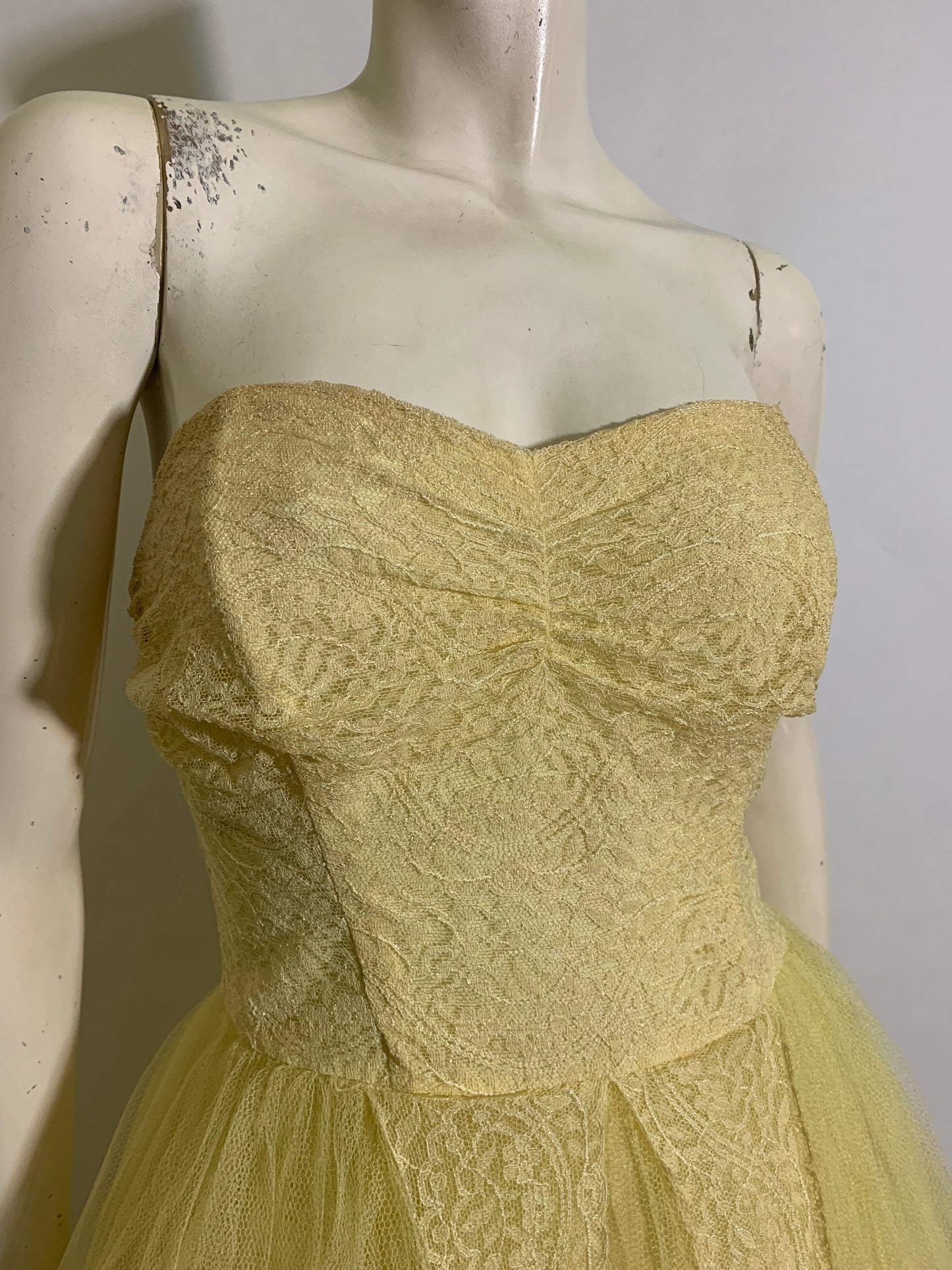 Lemon Chiffon Yellow Strapless Lace and Tulle Party Dress circa 1960s