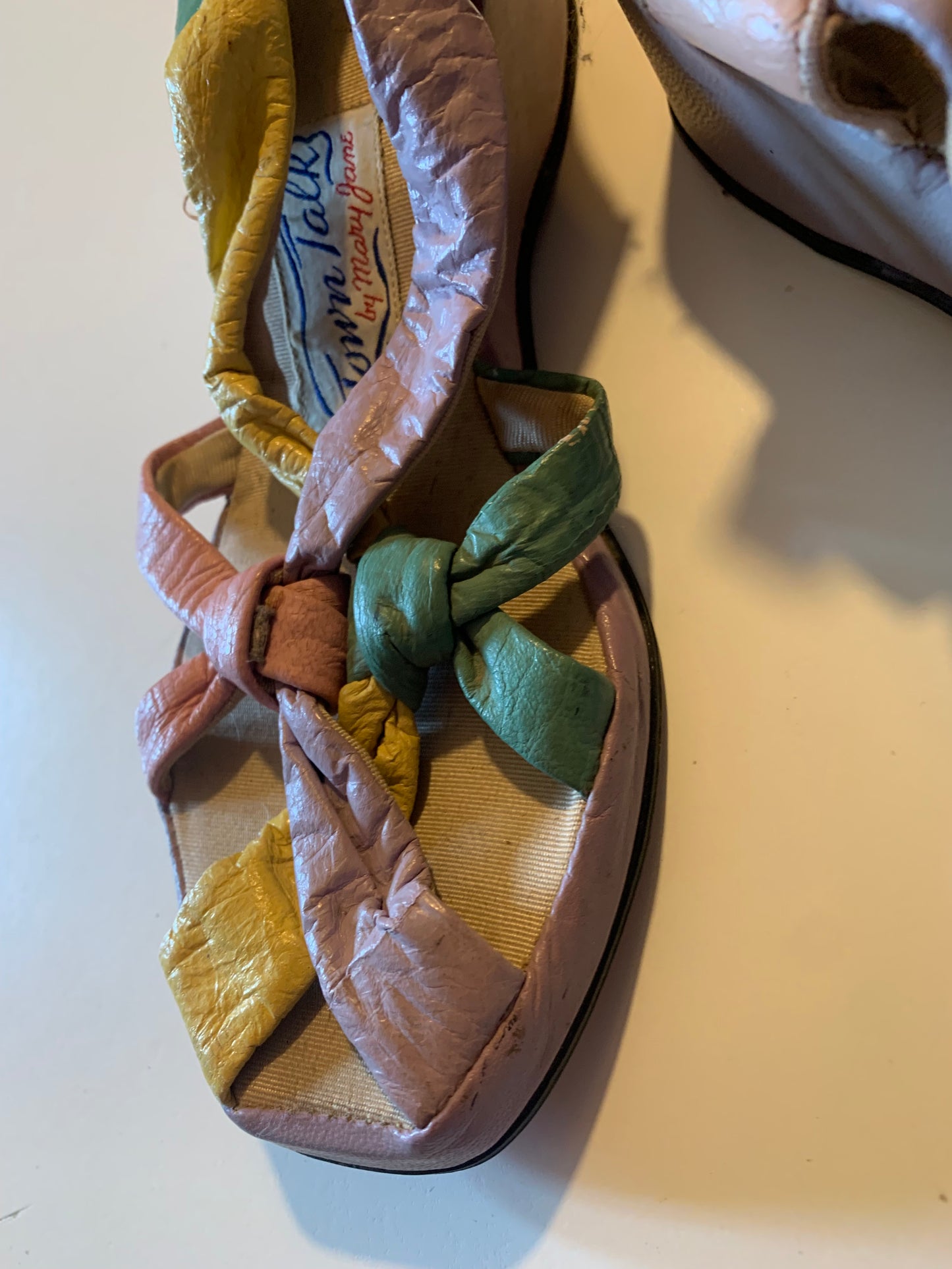 Pastel Leather Twist Top Wedge Shoes circa 1940s US 4.5