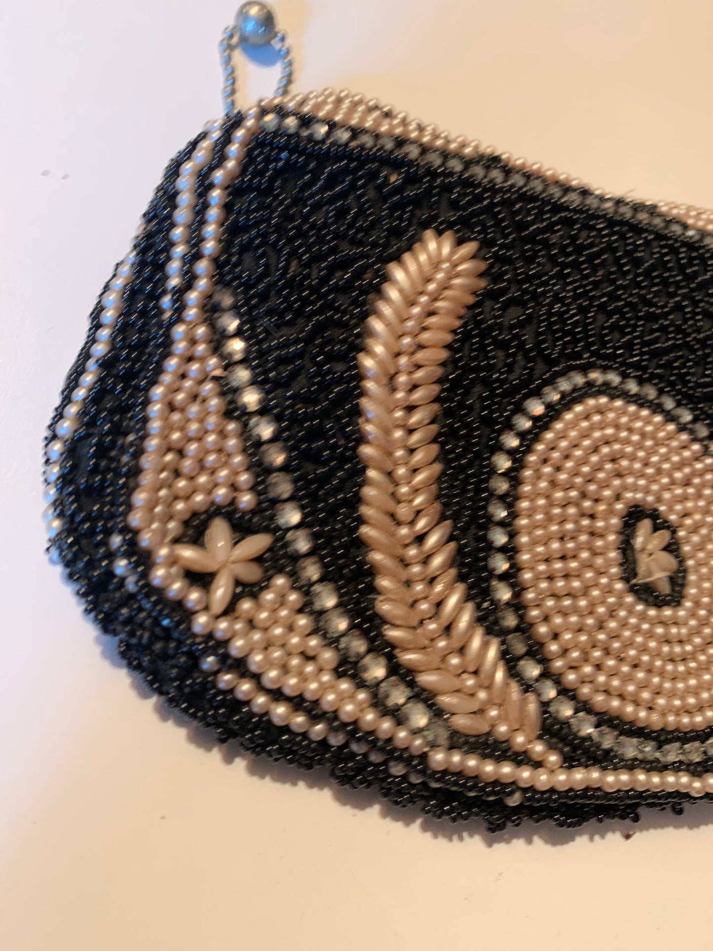 Laurel Wreath Design Beaded Evening Bag circa 1930s