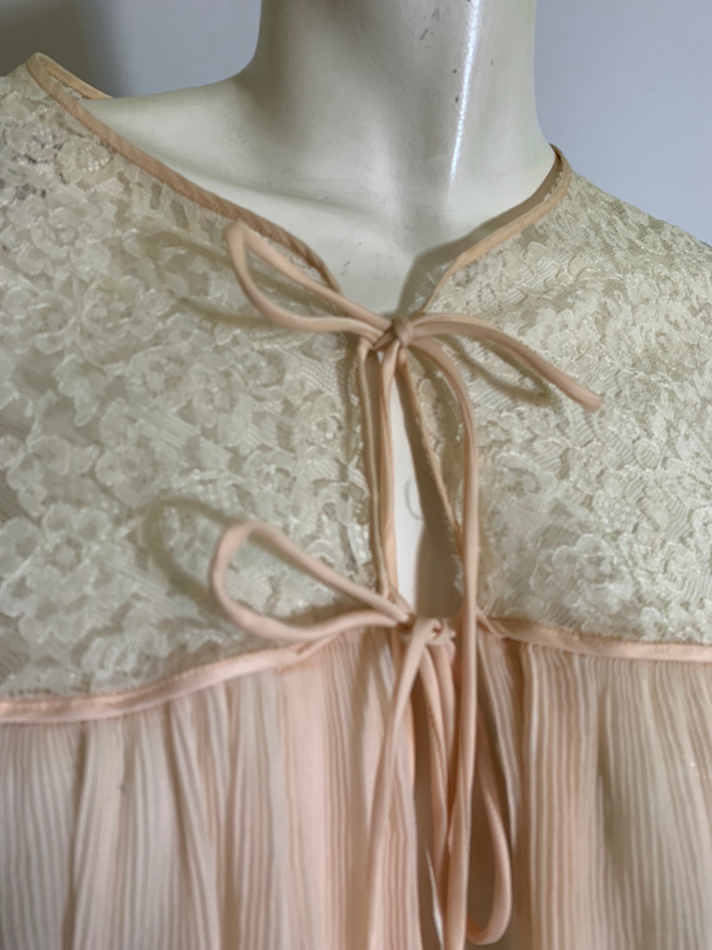 Sheer Peach Pleated Puff Sleeve Bed Jacket circa 1960s