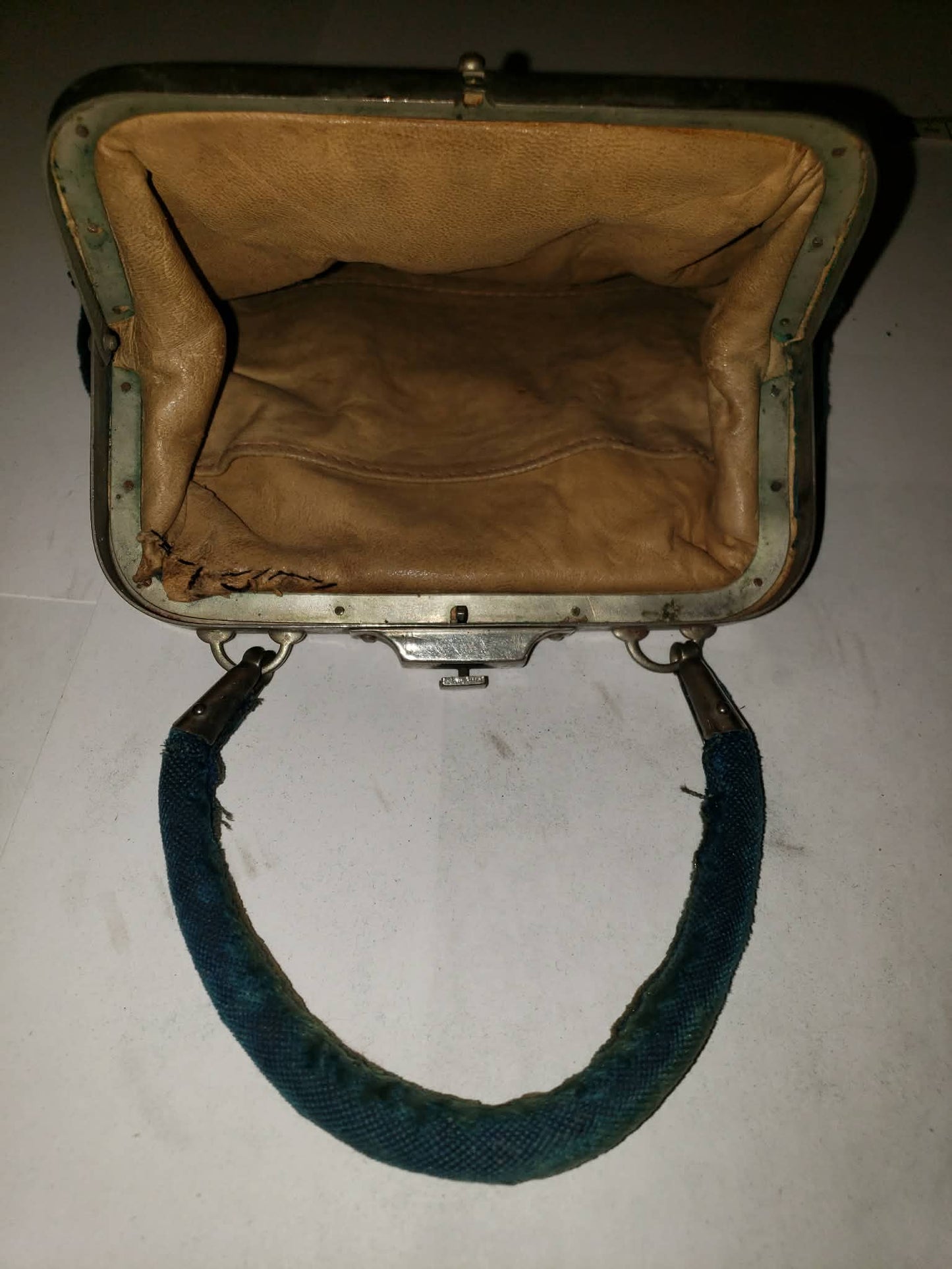 Emerald Green Cotton Velvet Handbag circa 1910s