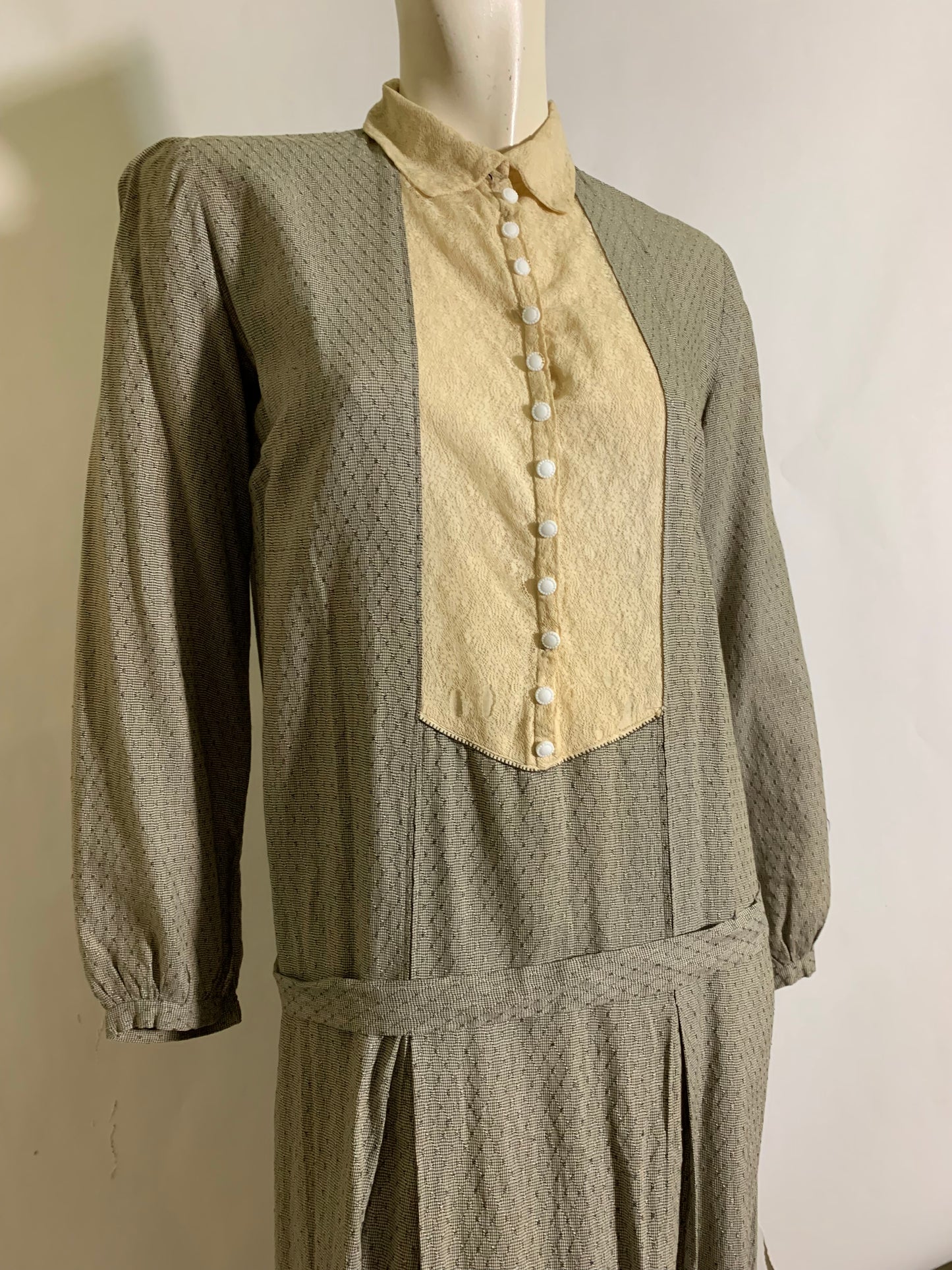 Grey and White Cotton and Lace Tunic Dress circa 1920s