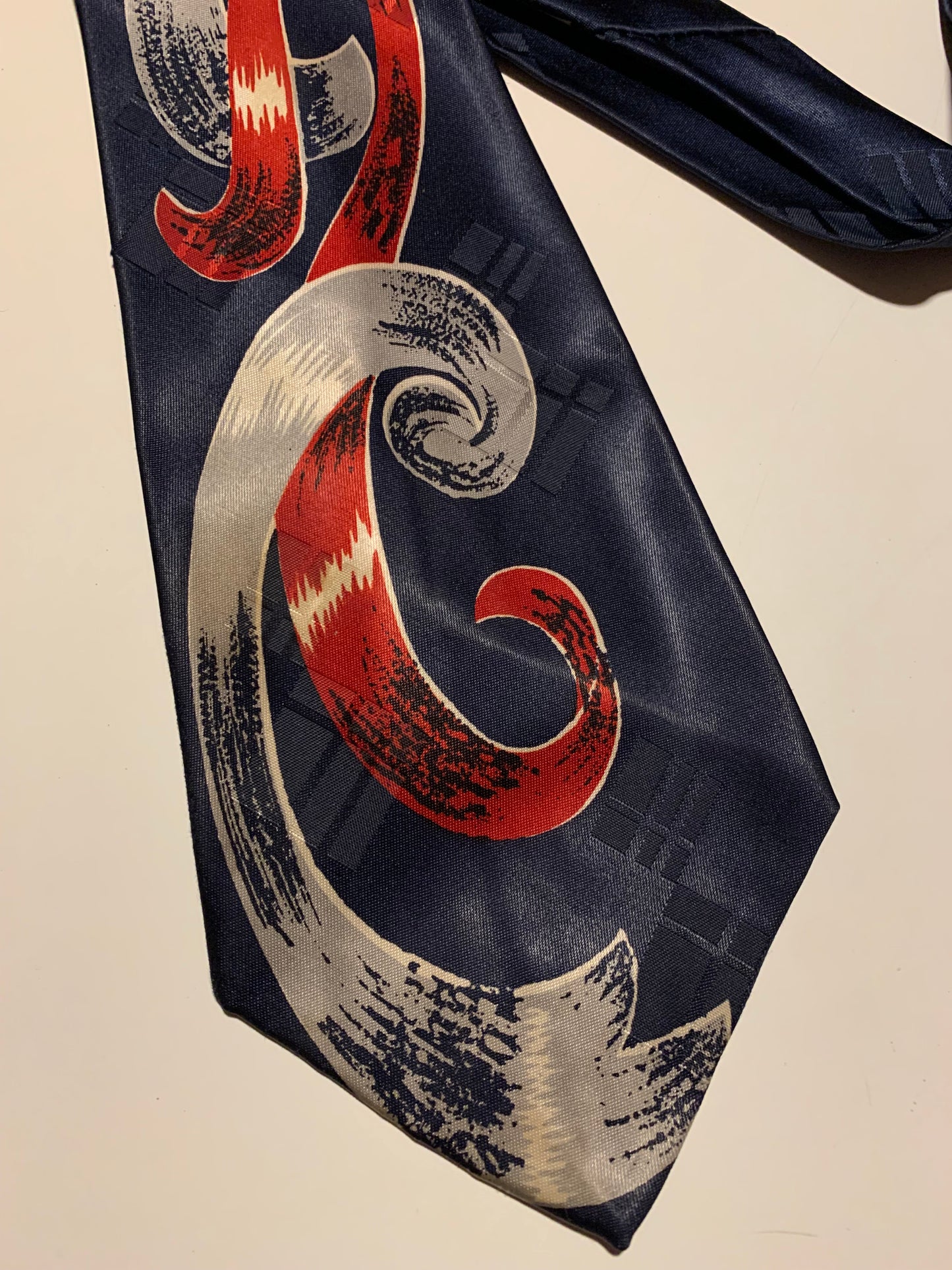 Blue & Burgundy Swirled Design Silk Men's Tie circa 1940s