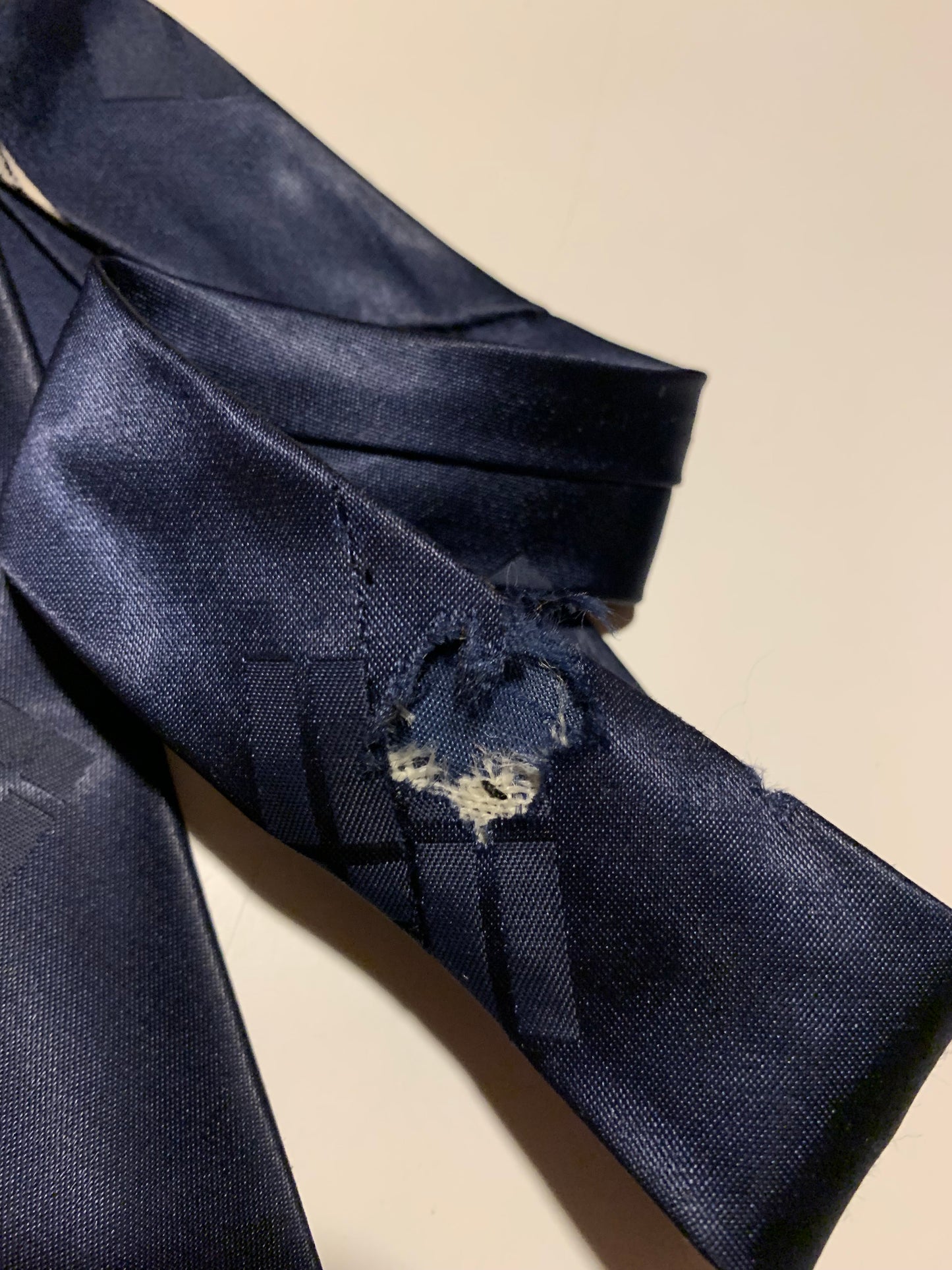 Blue & Burgundy Swirled Design Silk Men's Tie circa 1940s