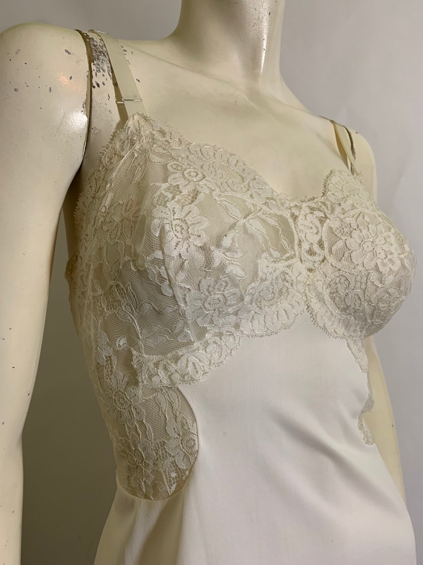 White Nylon Full Slip WIth Lace Cups and Sides circa 1960s 34