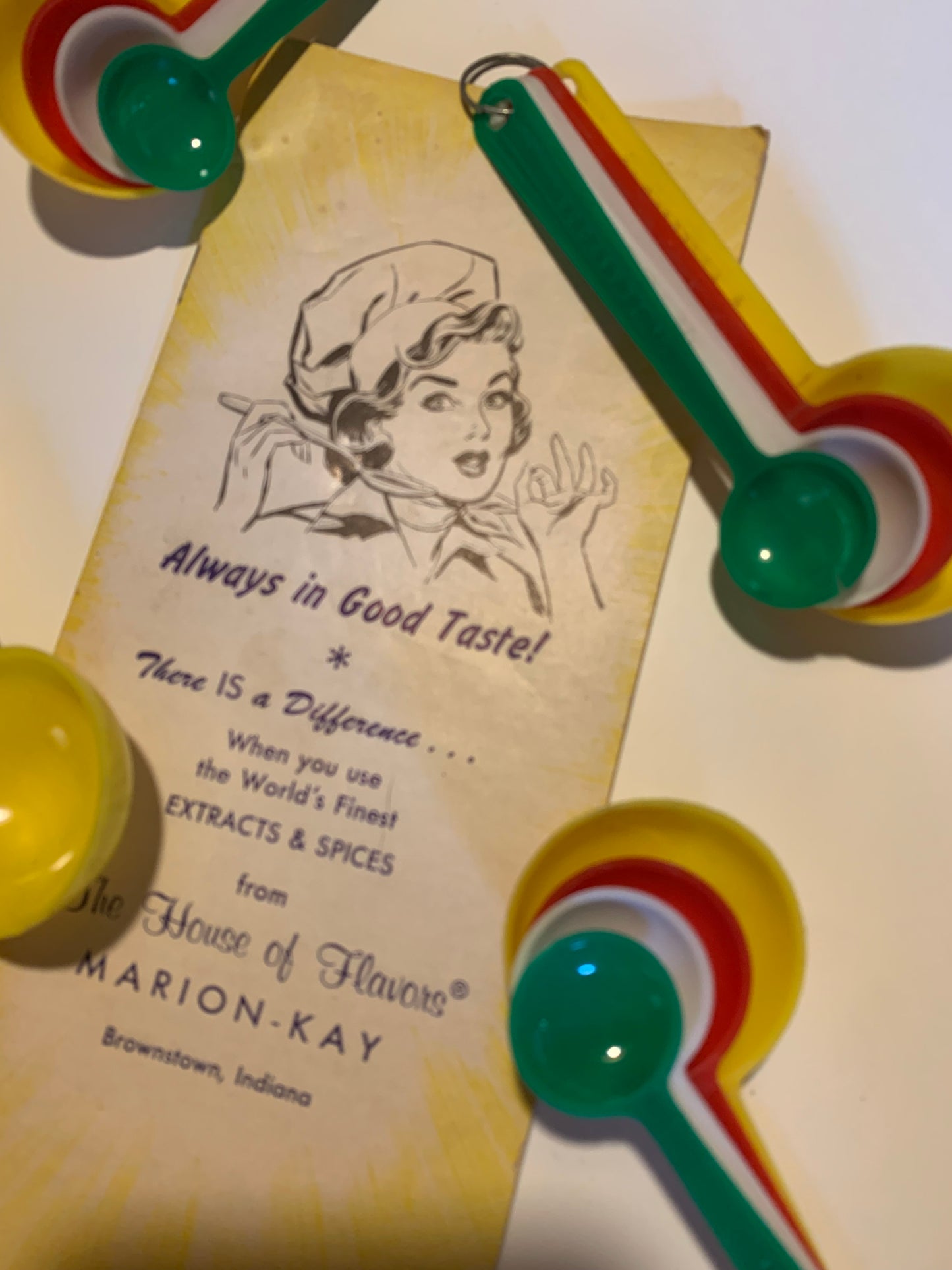 Kitschy Cute Brightly Colored Plastic Measuring Spoon Set 1950s