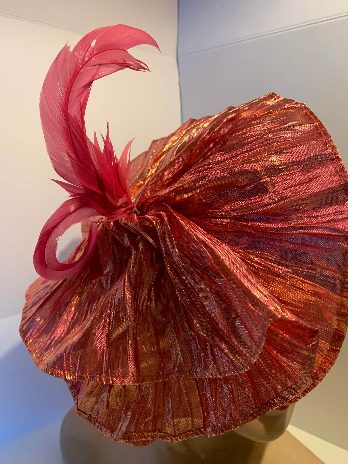 Limelight Reimagined 1930s Gold Metallic Hat with Iridescent Pink Fan Pleats and Feathers