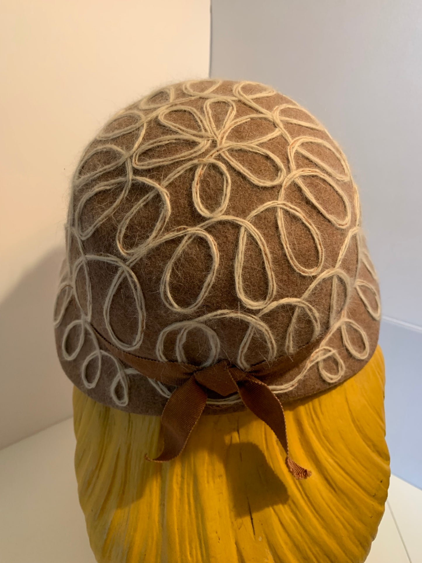 Speckled Mocha Felted Wool Hat with Embroidered Swirls circa 1940s