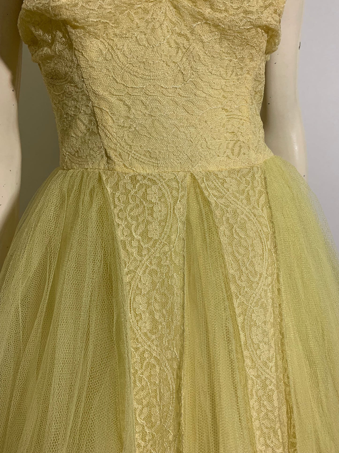 Lemon Chiffon Yellow Strapless Lace and Tulle Party Dress circa 1960s