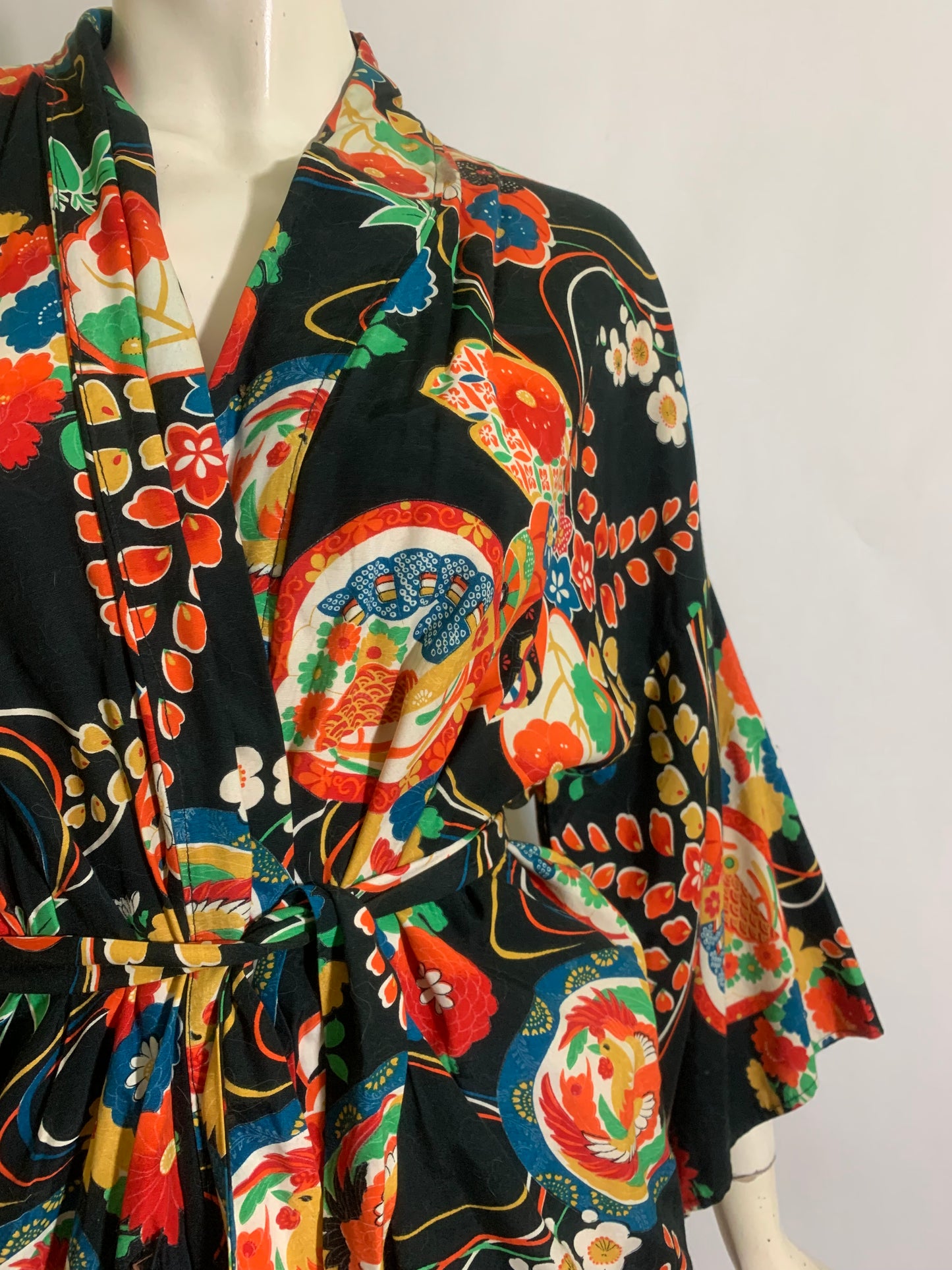 Japanese Bird and Flower Print Black Rayon Robe circa 1940s
