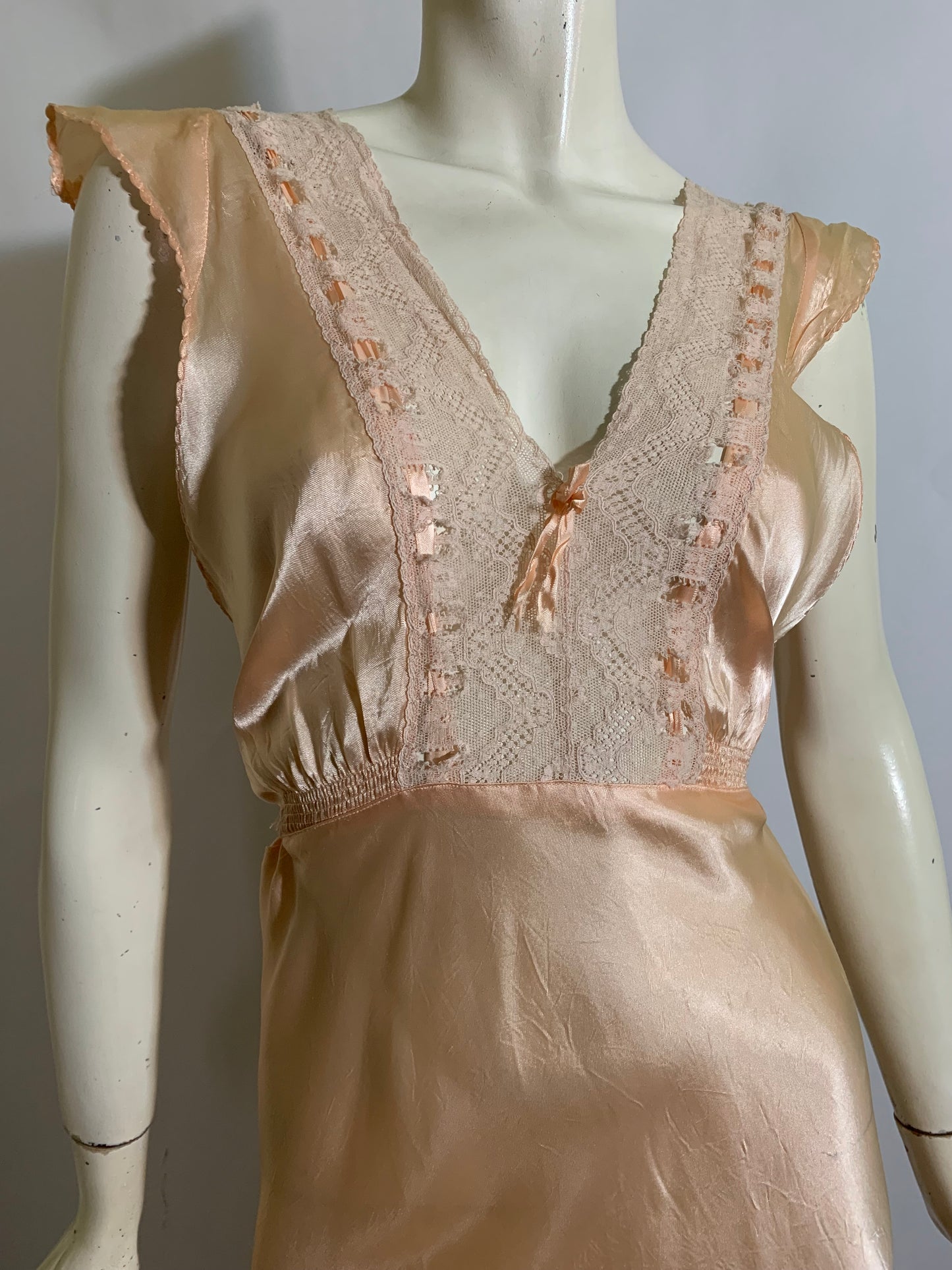 Pretty Peach Low Back Bias Cut Nightgown circa 1940s L