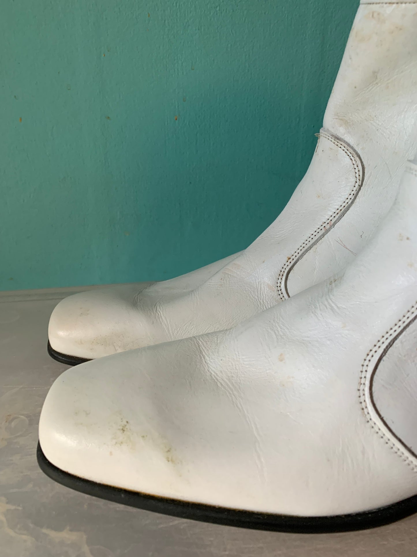 White Leather Zip Side Chelsea Boots circa 1960s M US 11.5 W US 13.5